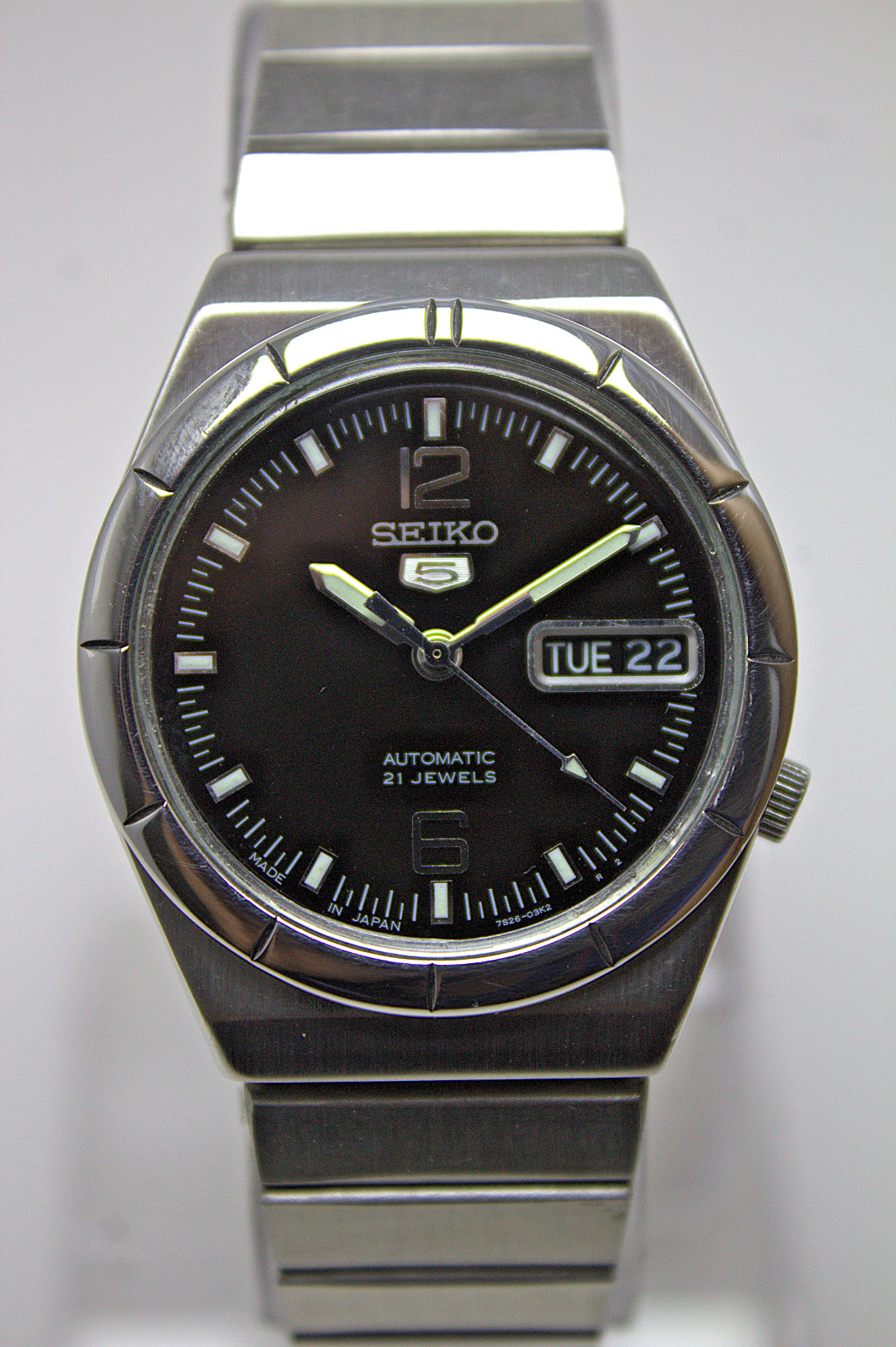 Seiko 5 Automatic 21 Jewels Round Black Dial Day/Date Japan Men’s Wrist Watch