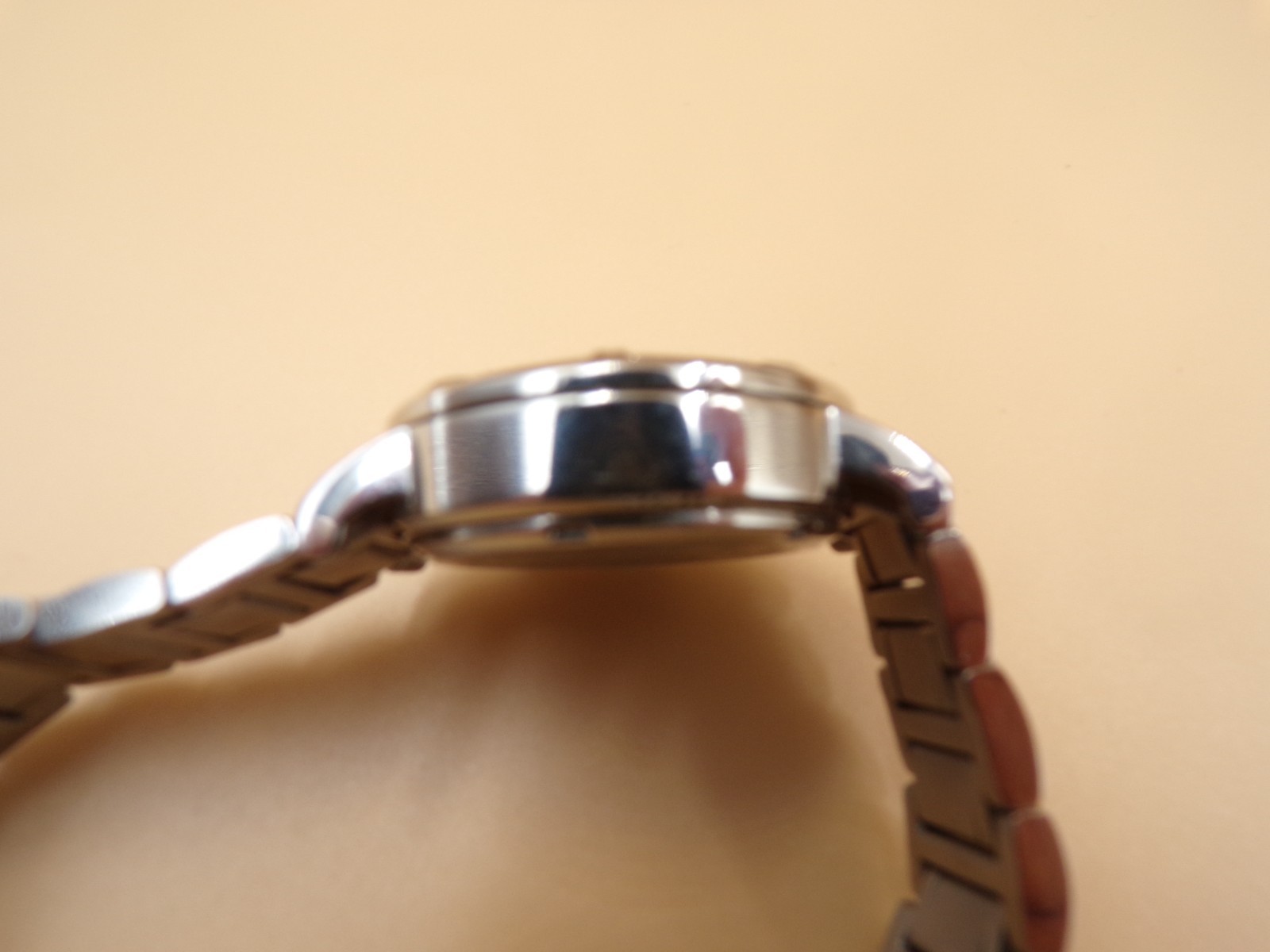 INVICTA CHRONOGRAPH WATCH MODEL 4718 MOTHER OF PEARL DIAL LADIES’