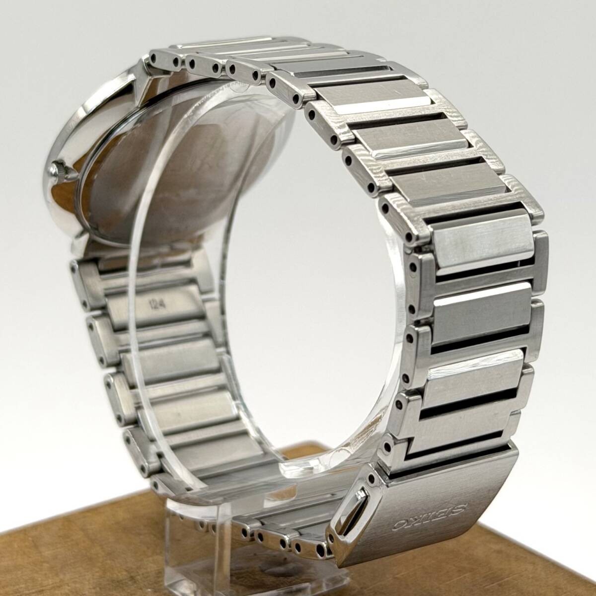 New battery operational SEIKO Dolce Roman Index Mother of Pearl Combo Quartz QZ