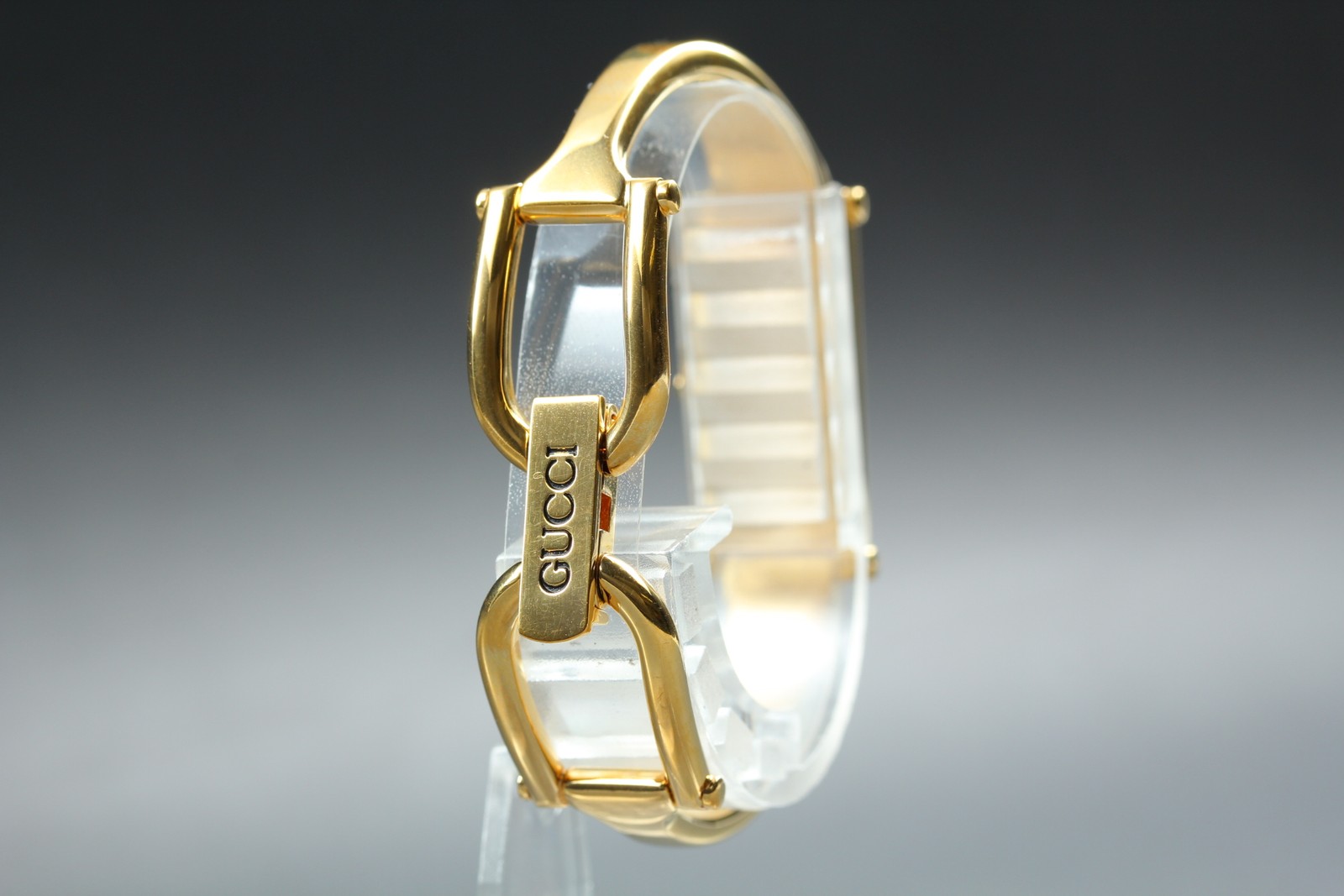 [Near MINT] GUCCI 1500 Gold Dial 13mm Quartz Women’s Vintage Watch From JAPAN