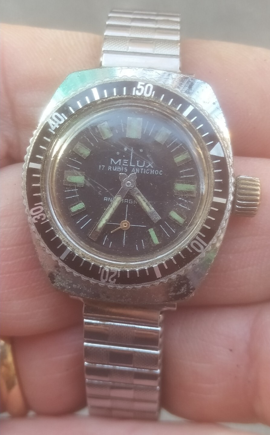 MELUX DIVER 17 Rubies – Antichoc Anti-magnetic Vintage