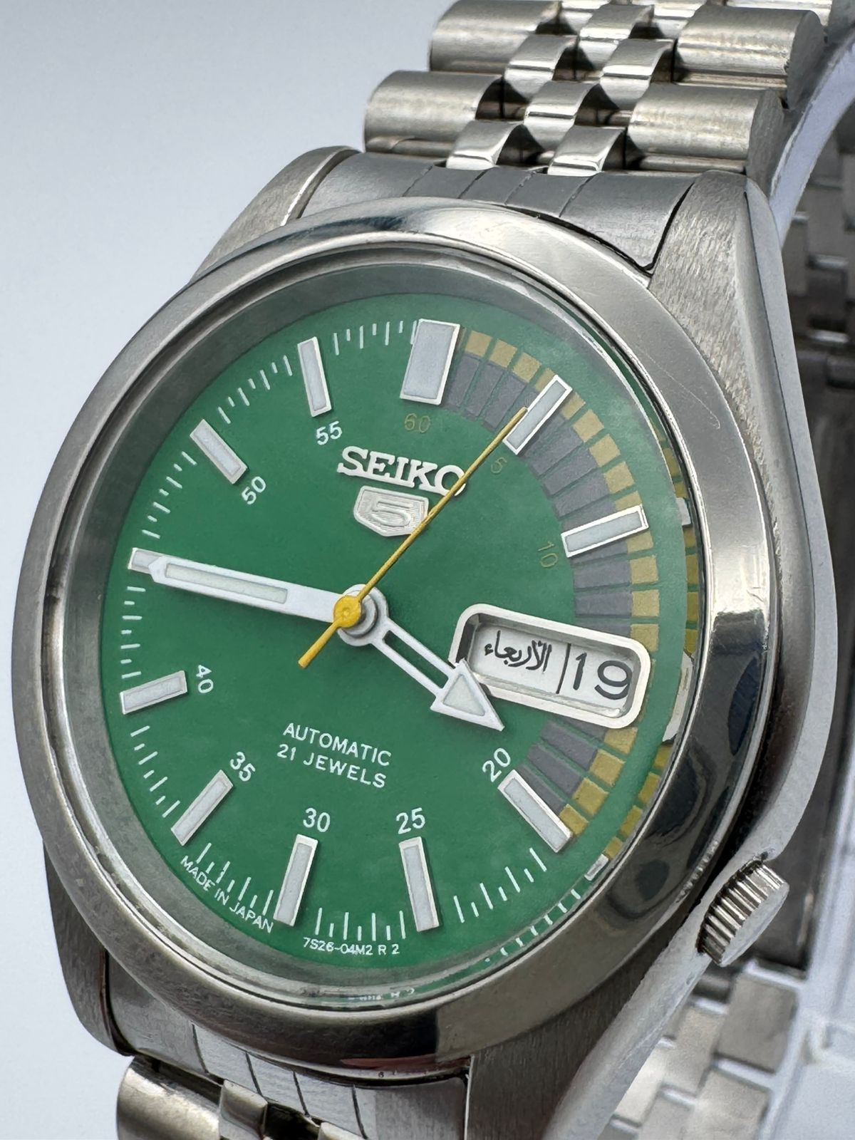 Vintage Seiko 5 Automatic Green Racer Dial Wrist Watch For Mens Japan 7S26