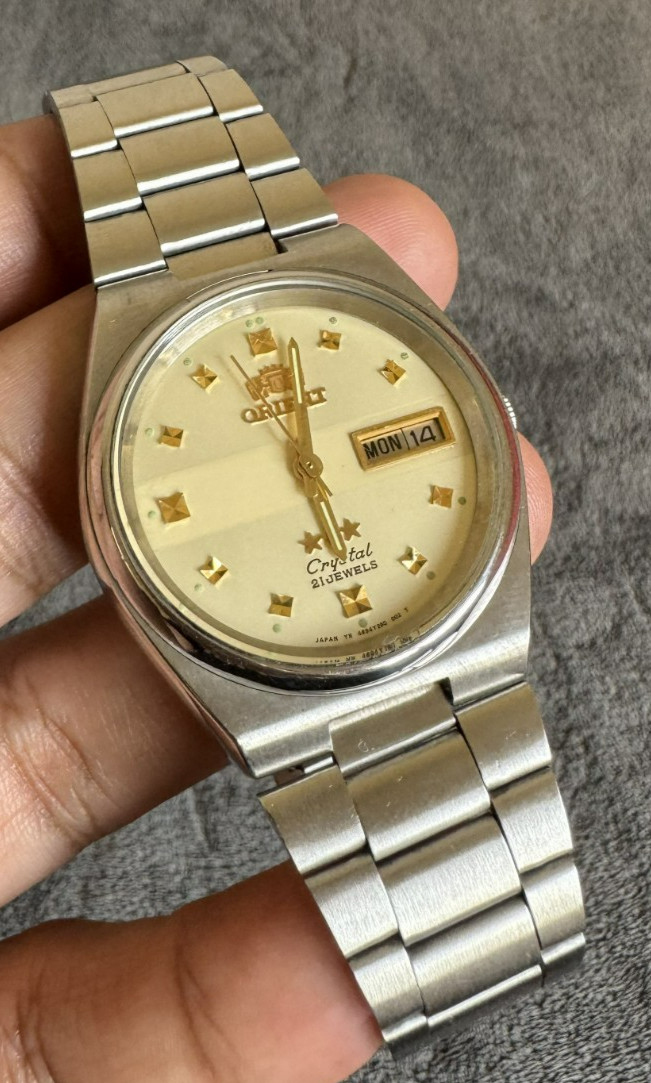 Orient Crystal 21 Jewels Day-Date Cream Dial Stainless Steel Men’s Vintage Watch