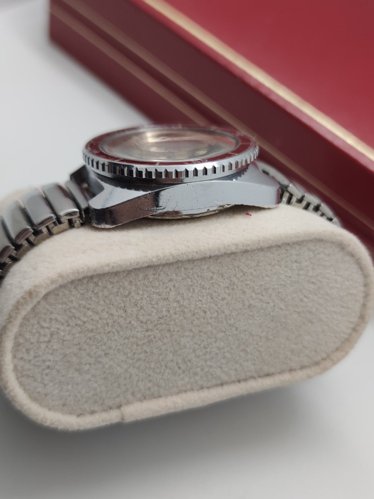 Skin Diver Watch Aurore Manual Wind Red Dial Swiss Made Vtg 31mm Junior