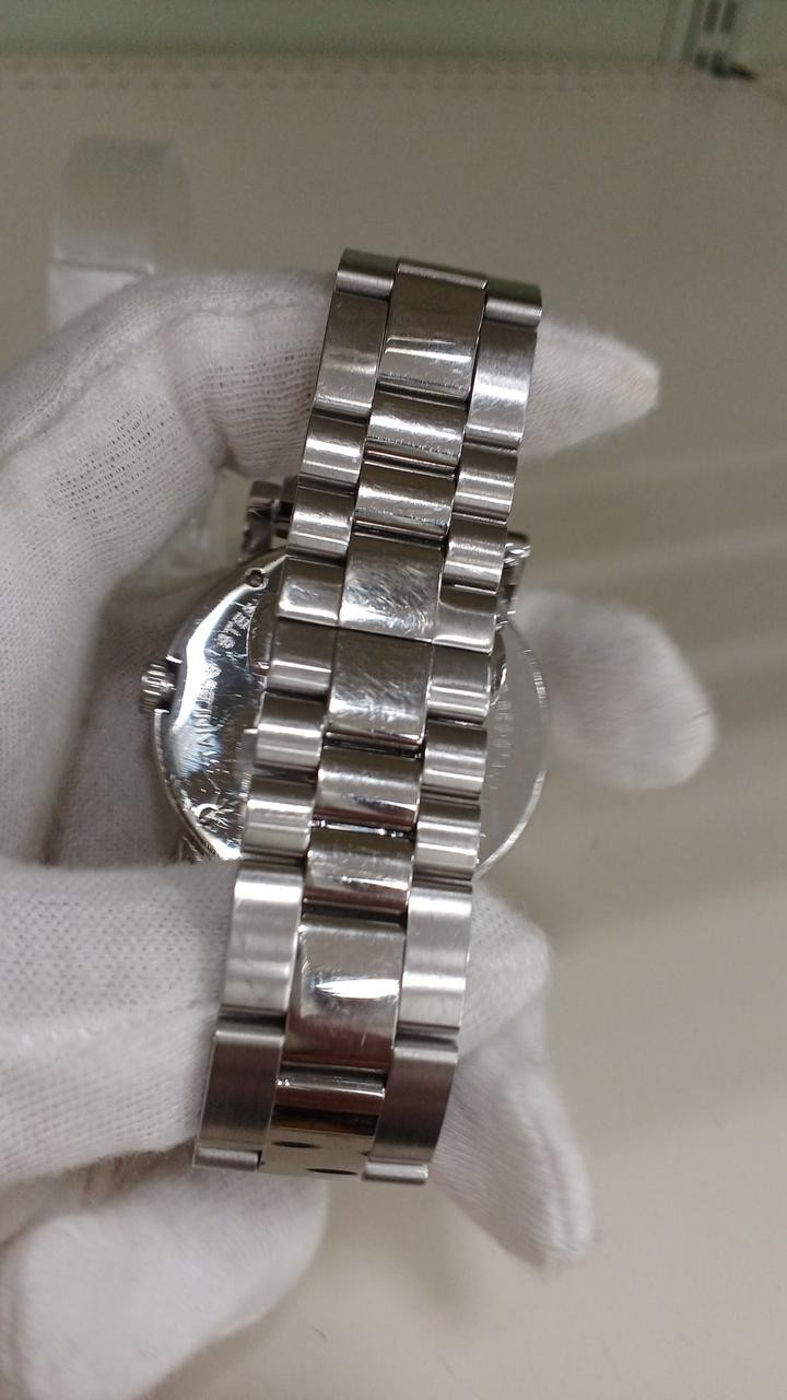 Quartz Model G Round 101M GUCCI