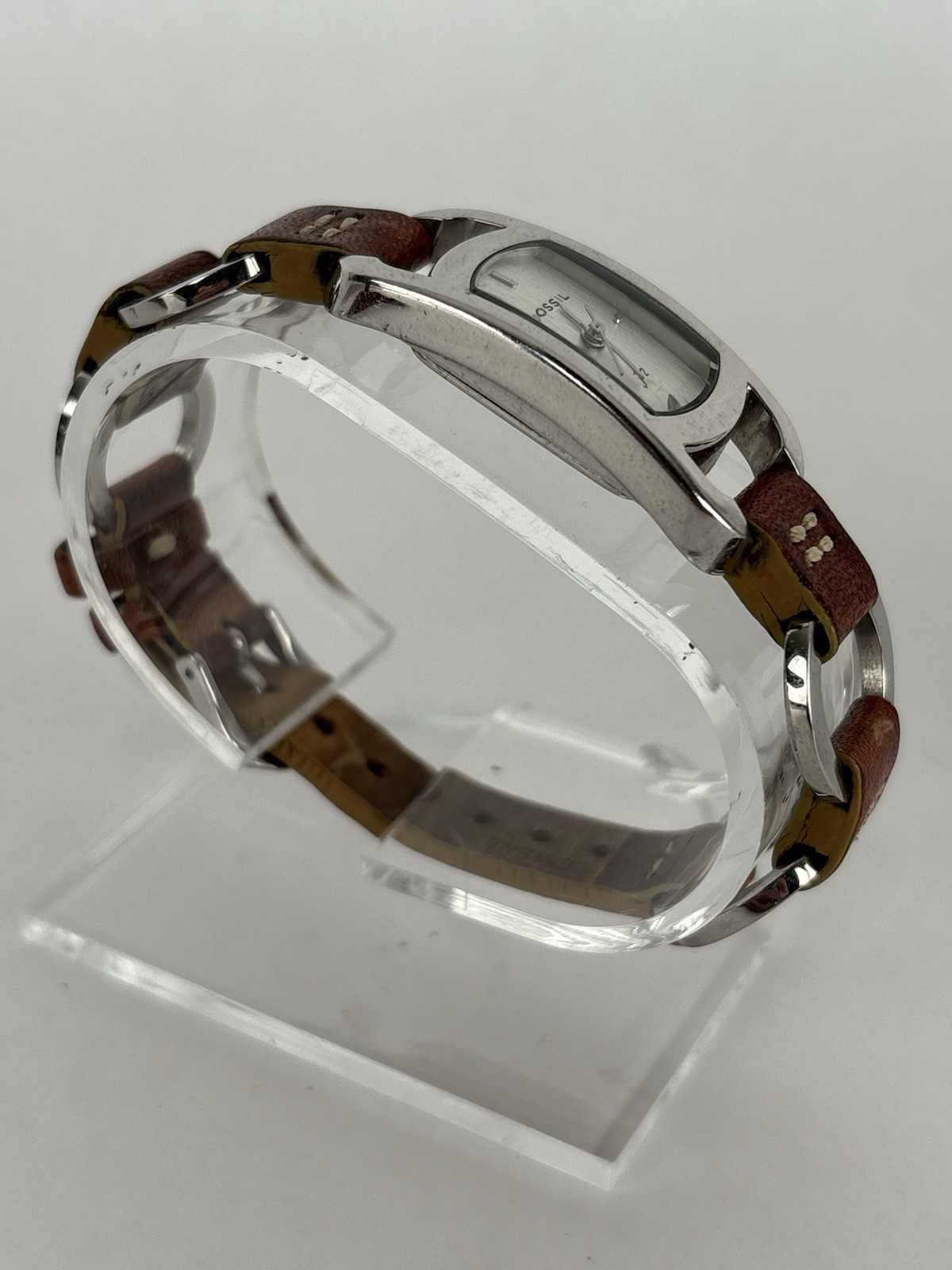 Fossil F2 ES-9634 18mm Silver Tone Quartz Watch w/Leather Band & New Battery