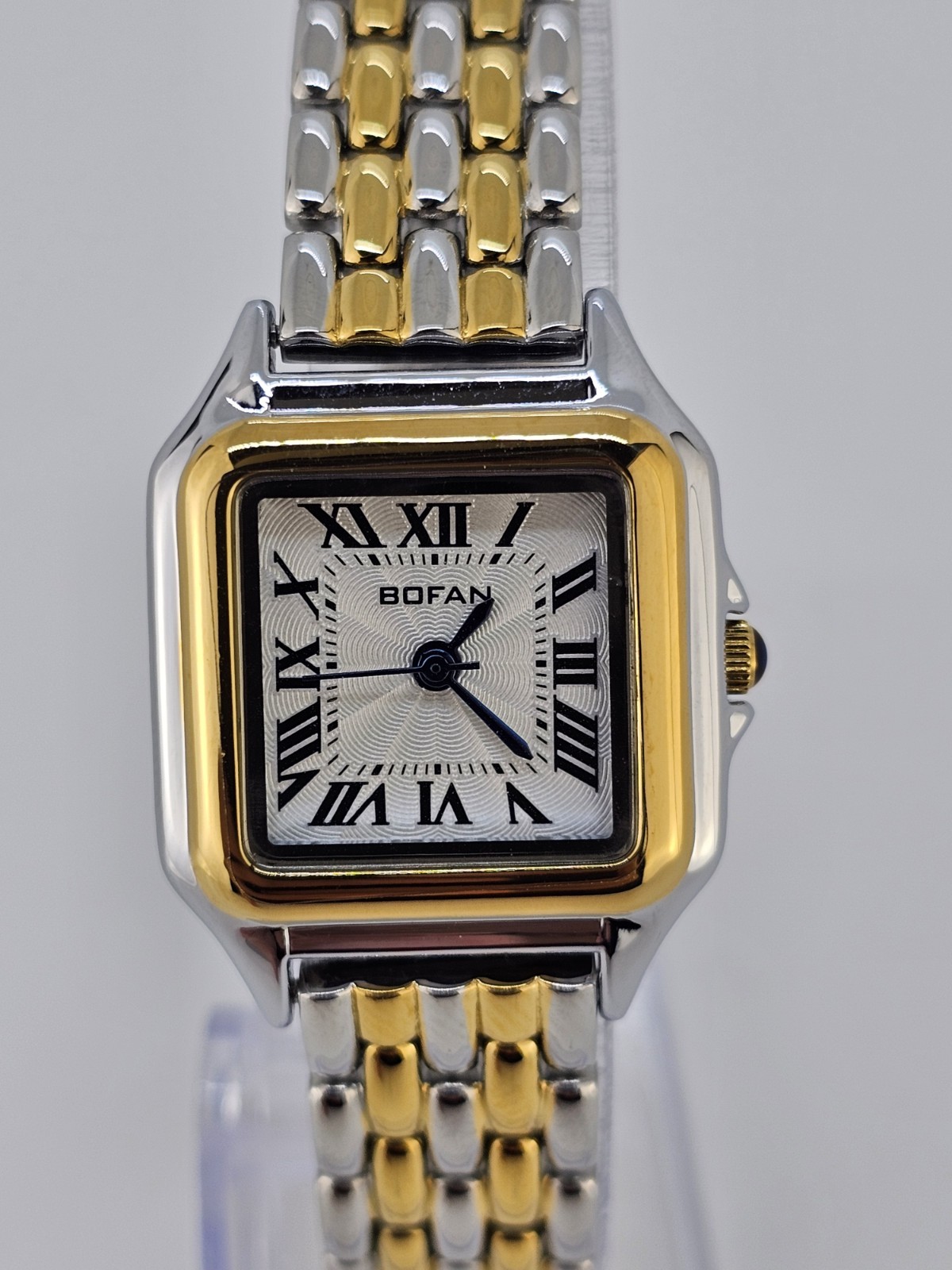 Women’s Analog Watch 26MM Cream Dial Two Tone Bracelet Bands 7″ NEW Battery