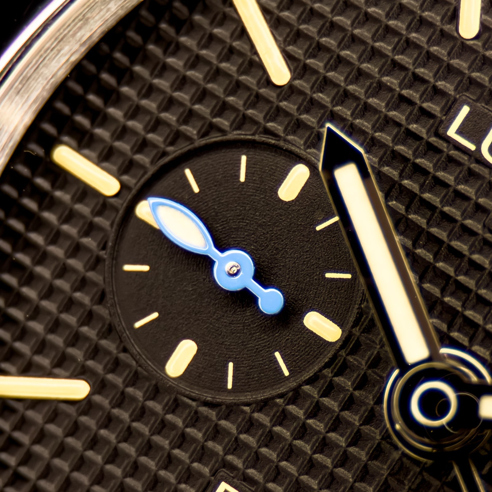 Panerai Luminor 1950 GMT 42mm Steel Hobnail Dial PAM01535 – PAM 1535 – B & P