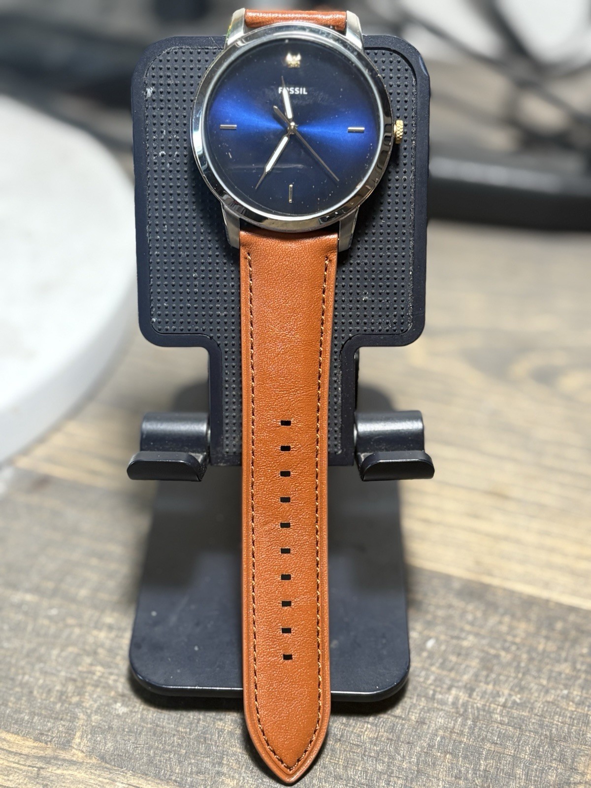 Minimalist Slim Three-Hand Light Brown Leather Watch FS5499 Fossil