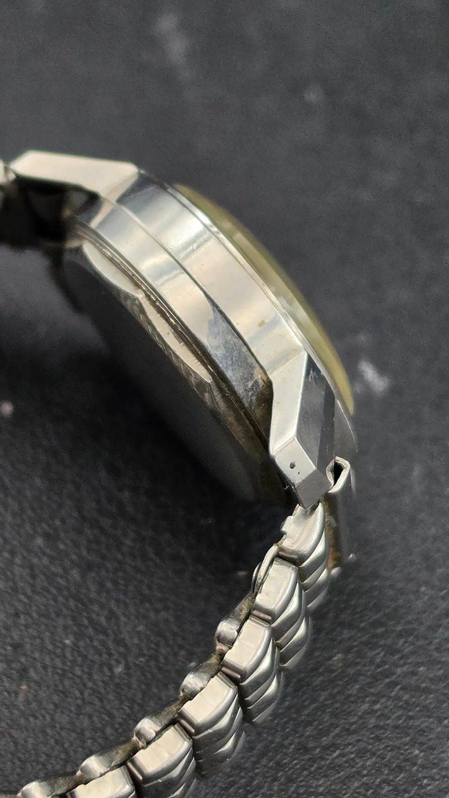1950s Wittnauer 17J Bumper Automatic Swiss Watch Ref 1366 Dot Dial Bracelet