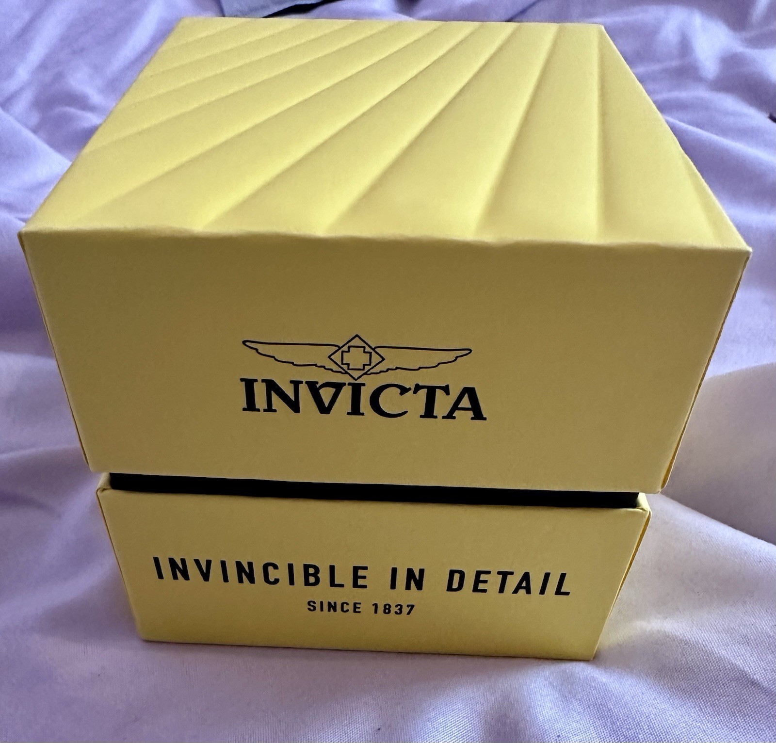 Invicta Pro Diver Currentwave Men’s Watch – 43mm. Gold/Black, Quartz, 100m WR ⚓️