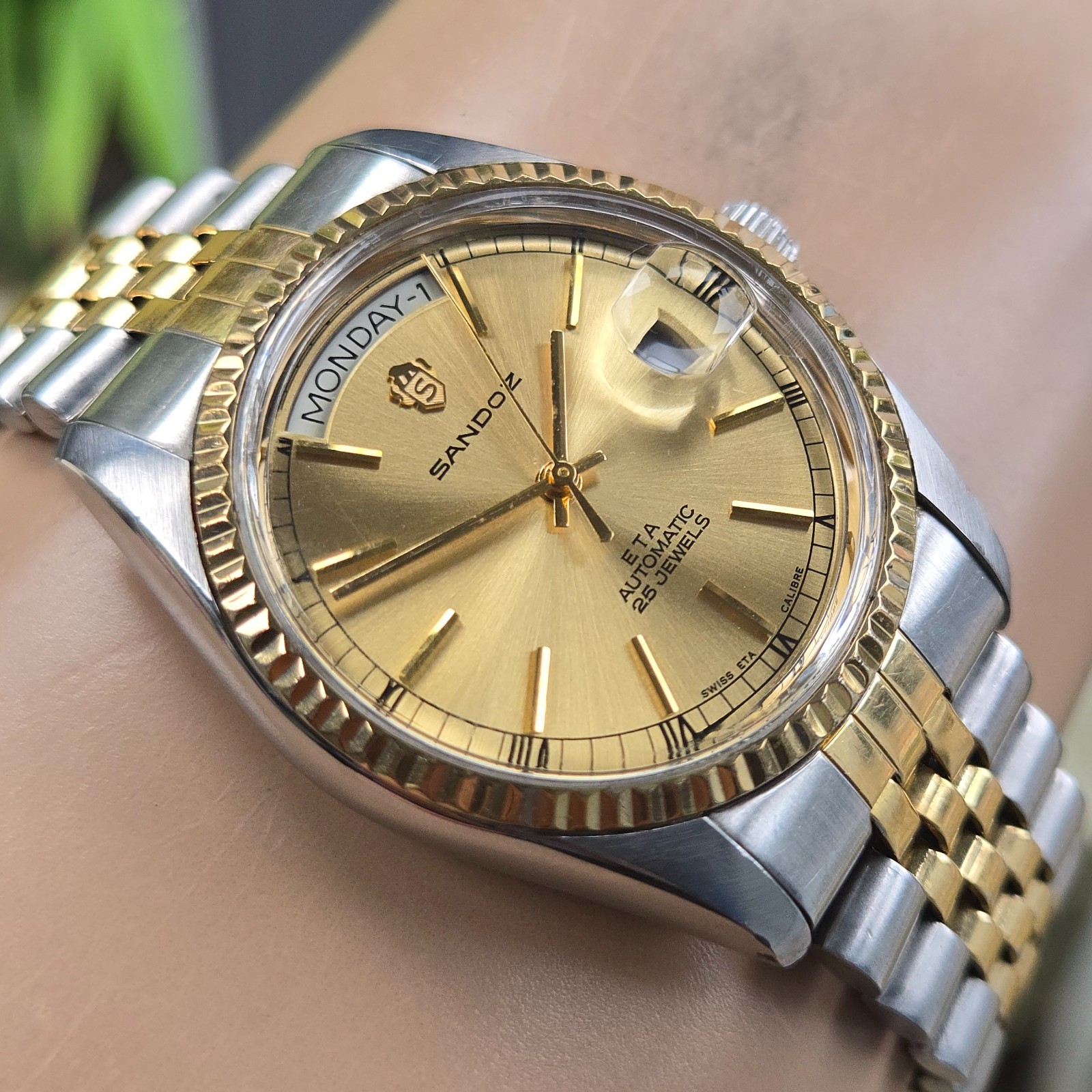 Vintage SANDOZ men’s automatic watch day/date swiss made 1980s