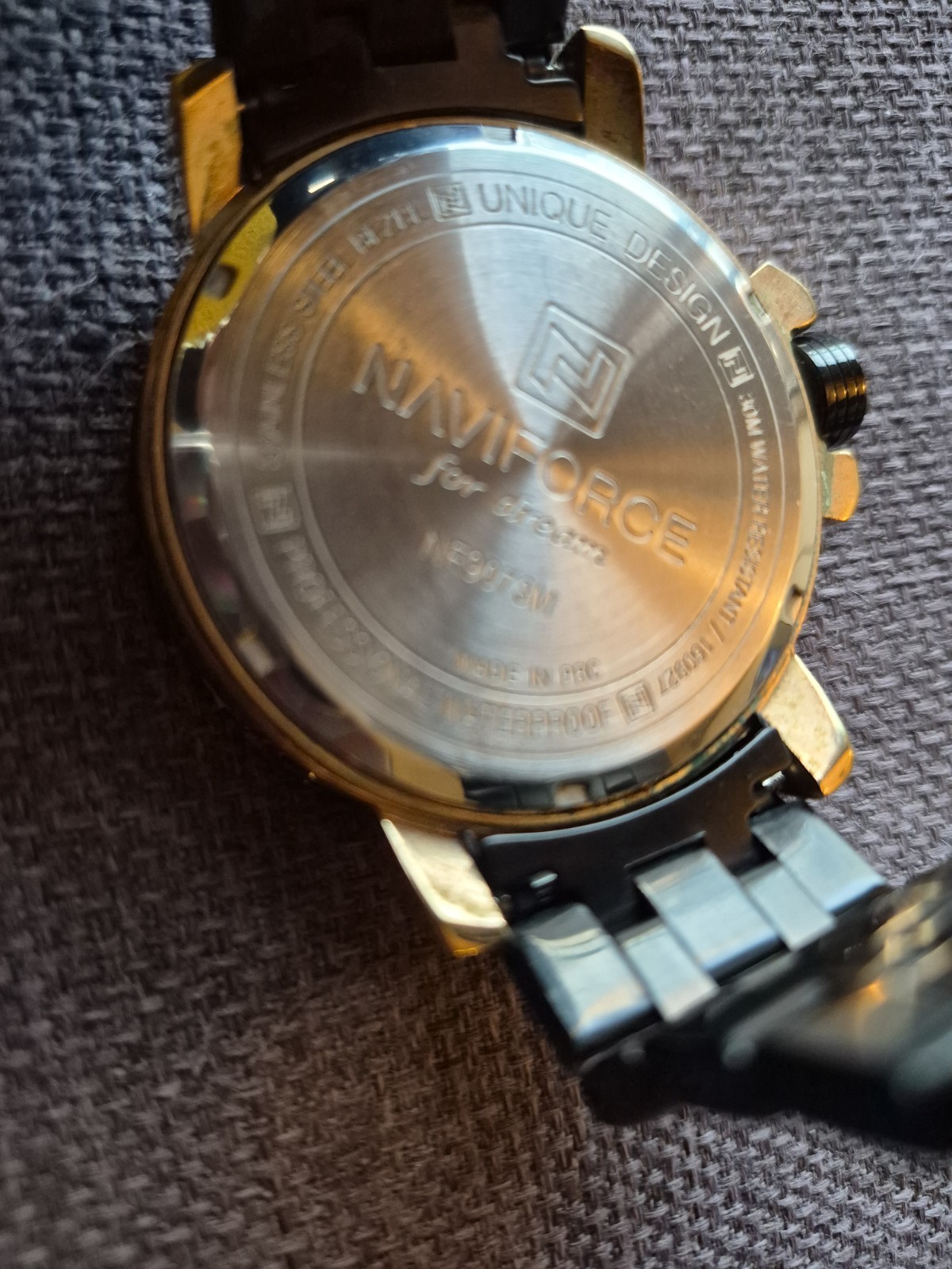Mens NAVIFORCE monster black/ gold military watch