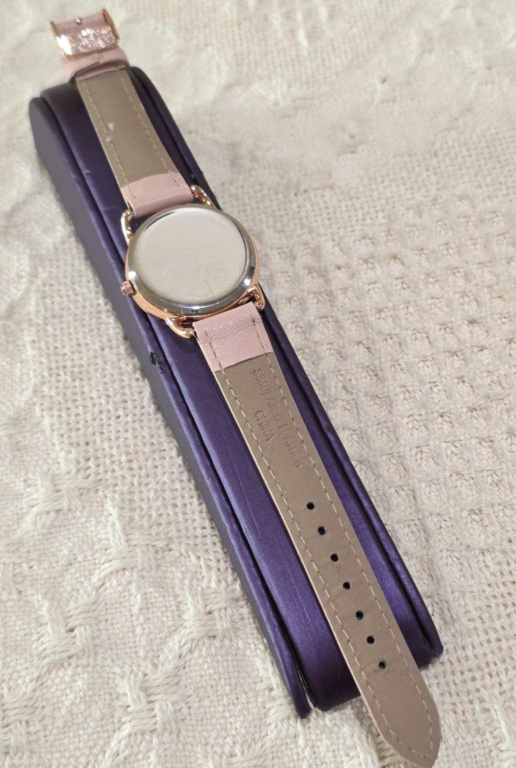 Rose Gold Bezel MOP Face Crystal Hour Marks Easy to Read Women’s Watch Runs Well