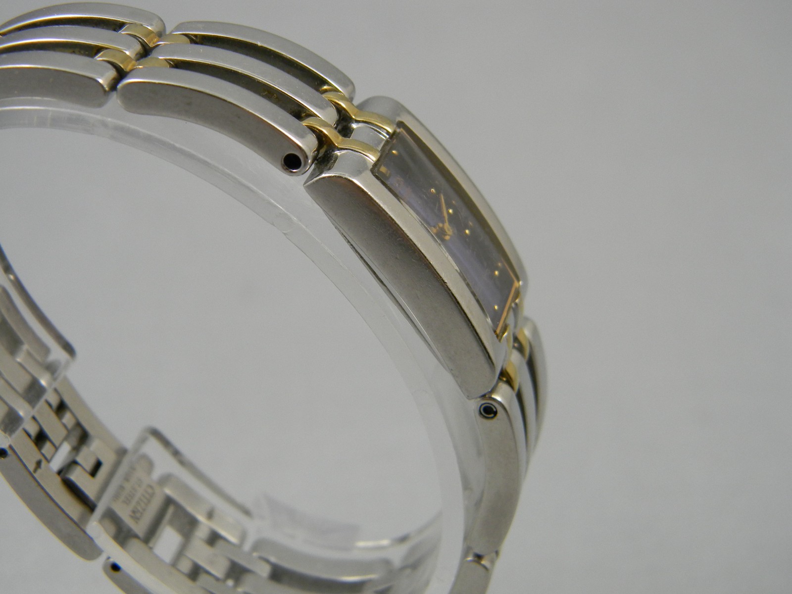 Citizen Elegance Watch Women Dainty 14mm Two Tone Clasp Band New Battery 6.25″