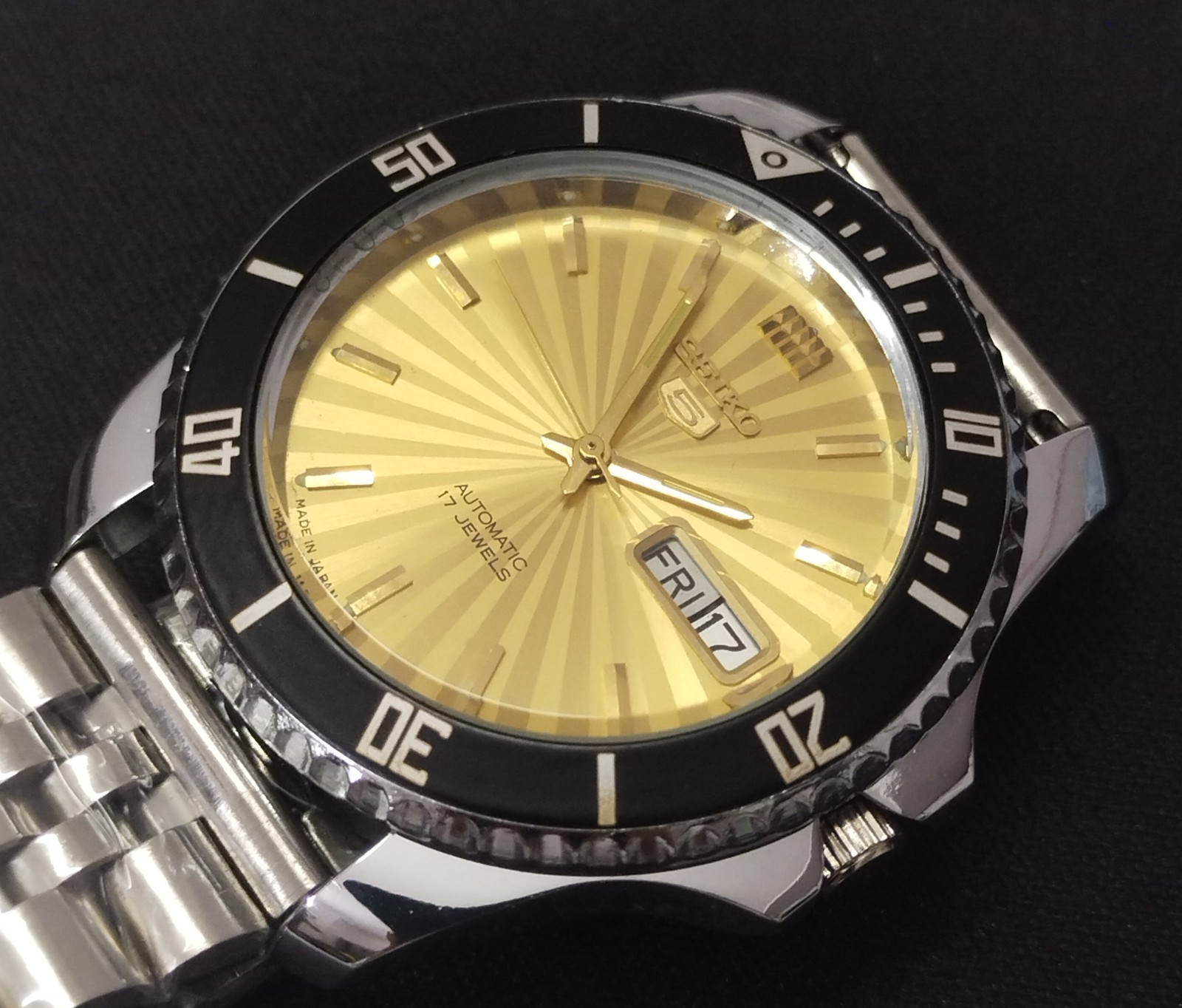 Vintage Seiko 5 Automatic Watch for Men Golden Dial Excellent Condition