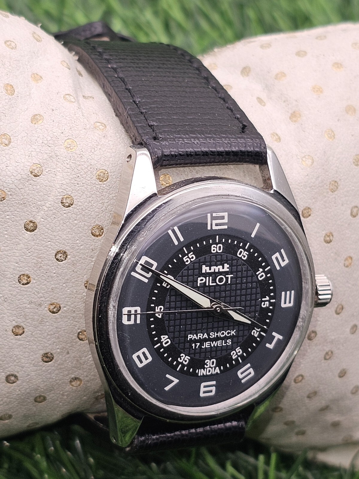 Beautiful Mens HMT Pilot Parashock Mechanical Wind 17J Watch Black Dial