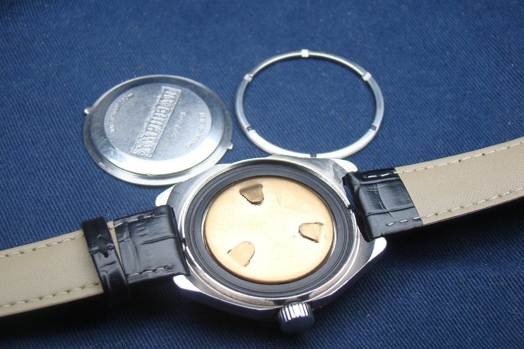 vostok amphibian sniper antimagnetic russian soviet diver military watch 1980s 5