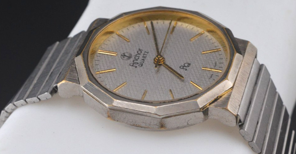 Vintage Anchor Quartz Wristwatch New battery runs great ”GUARANTEED” Serviced