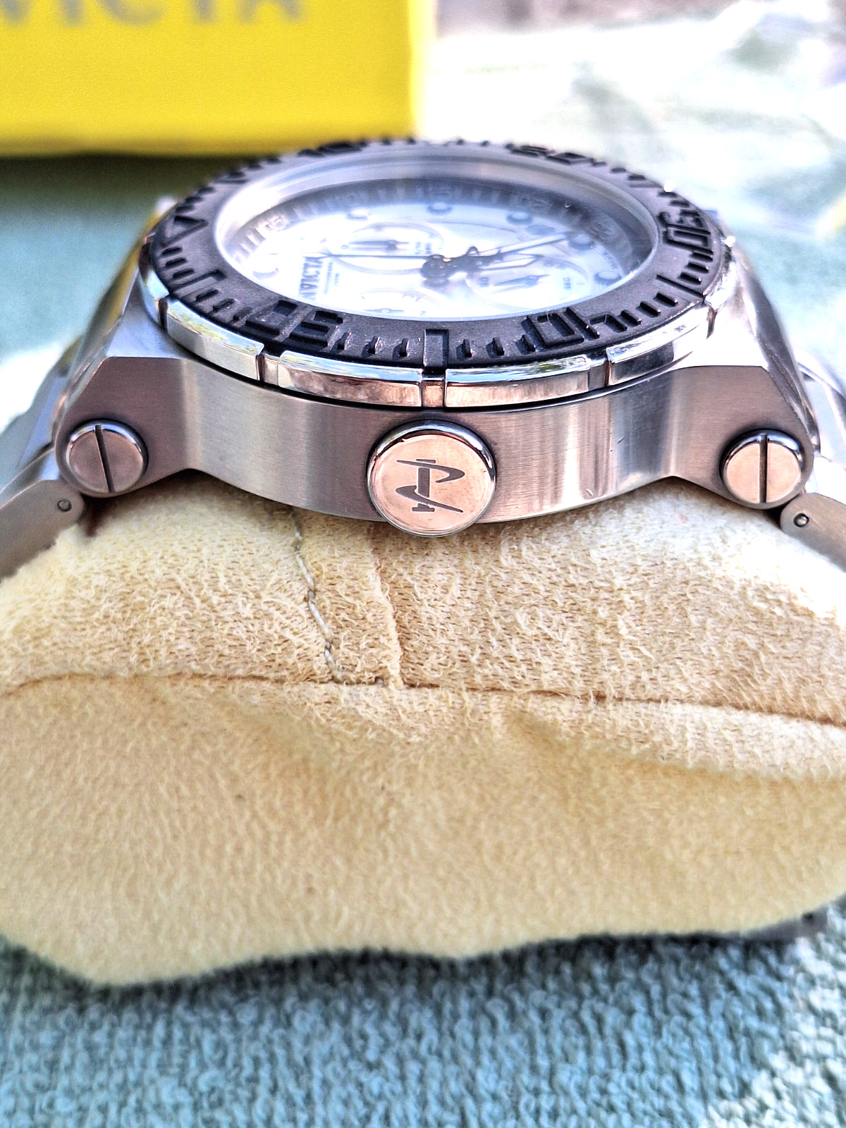Invicta Ocean Reef Swiss Made Silver Dial Stainless Steel Model 1463 Mens Watch