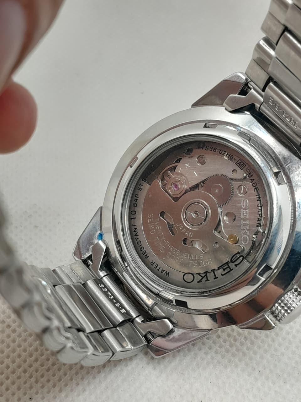 Seiko 5 Sports Automatic 23 Jewels Cream Dial Men’s Stainless Steel Watch