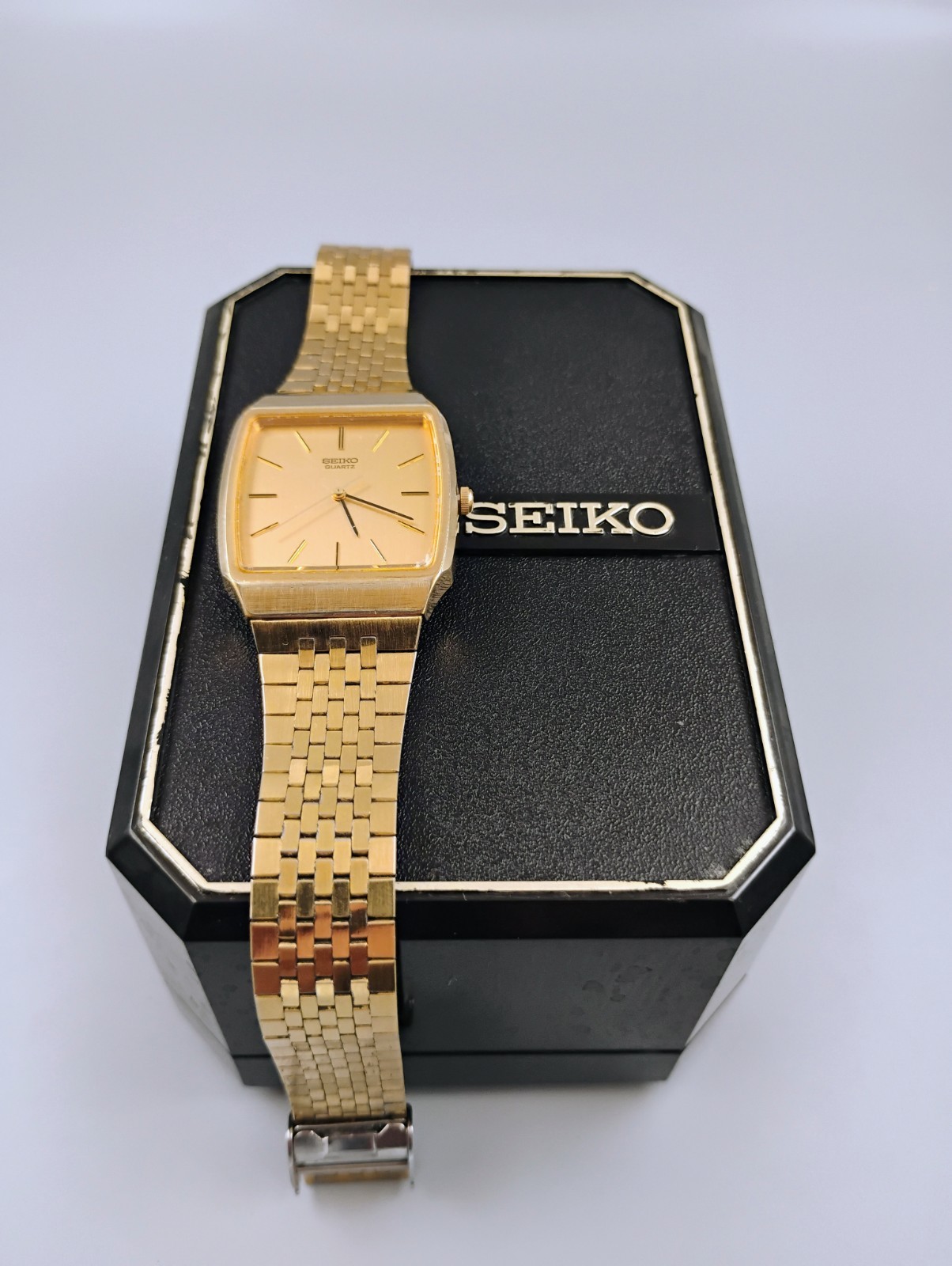 MINT NOS Vintage Seiko 3421-5220 Quartz Tank Watch April 1982 Box & Hangtag Rare