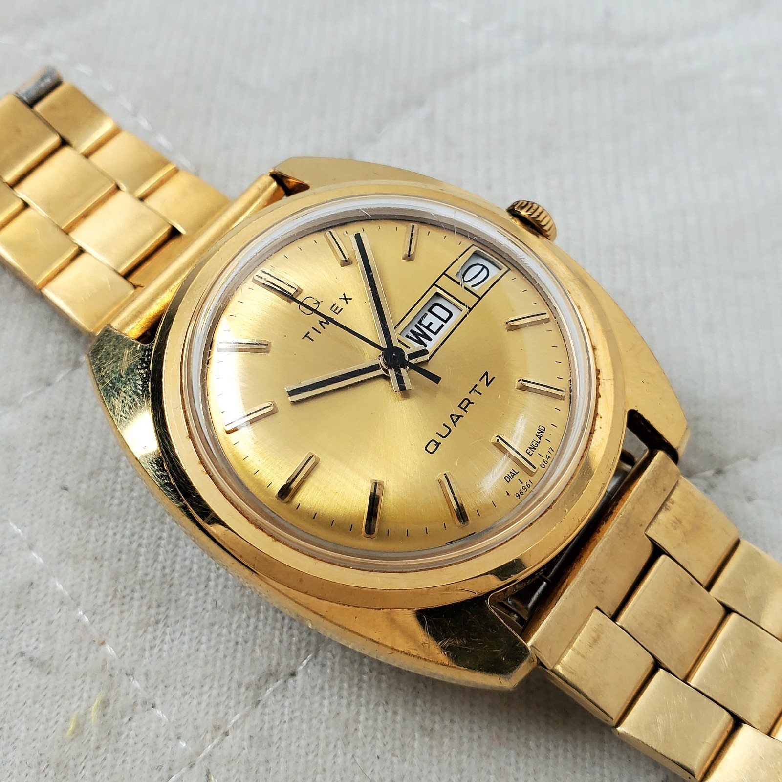 VINTAGE 1970’S TIMEX Q QUARTZ FALCON EYE 96961 06477 ENGLAND DIAL MEN’S WATCH