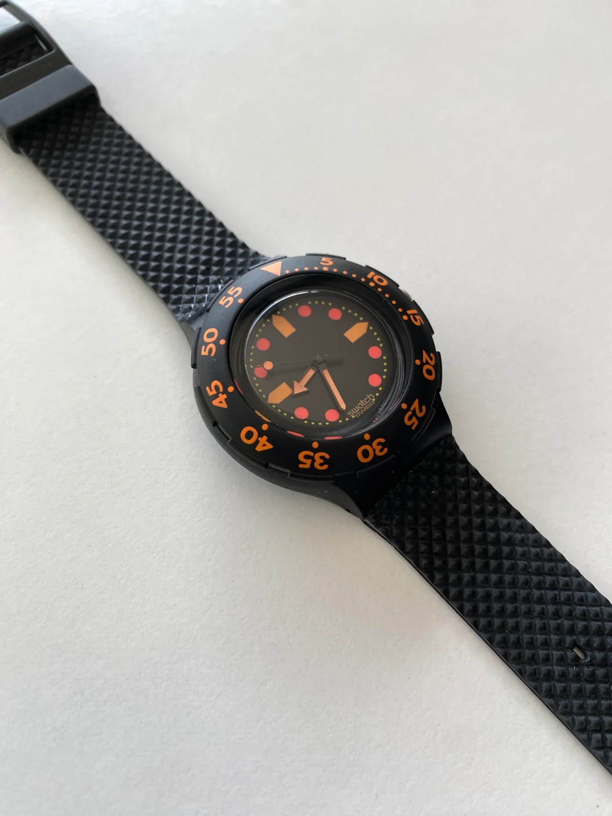 BARRIER REEF VINTAGE 1990 Swatch Scuba 200 SDB 100 – New Old Stock Box & Papers
