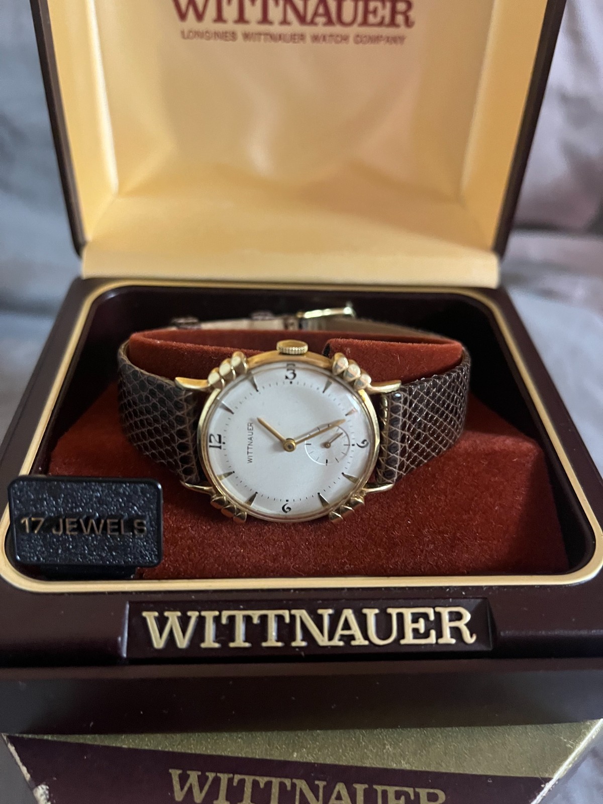 Vintage Wittnauer 14K Solid Gold – 1950’s Art Deco Men’s Watch – With case & box