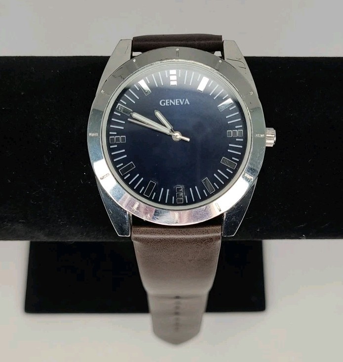 Geneva Men’s Watch Blue Dial Brown Strap Silver Tone Case New Battery Works