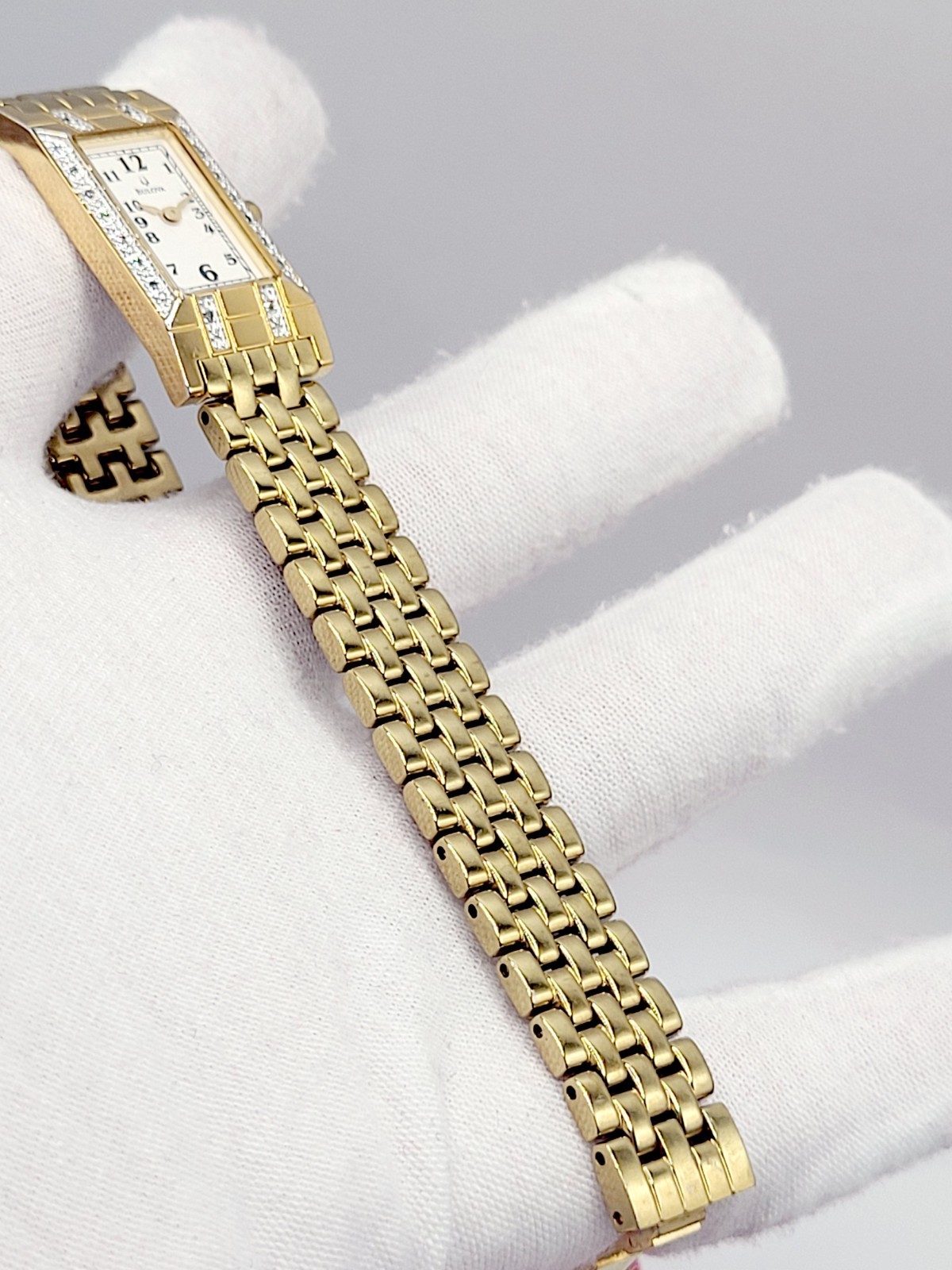 [N.MINT] 16mm Bulova Tank Diamond White Dial Gold Tone Women Watch