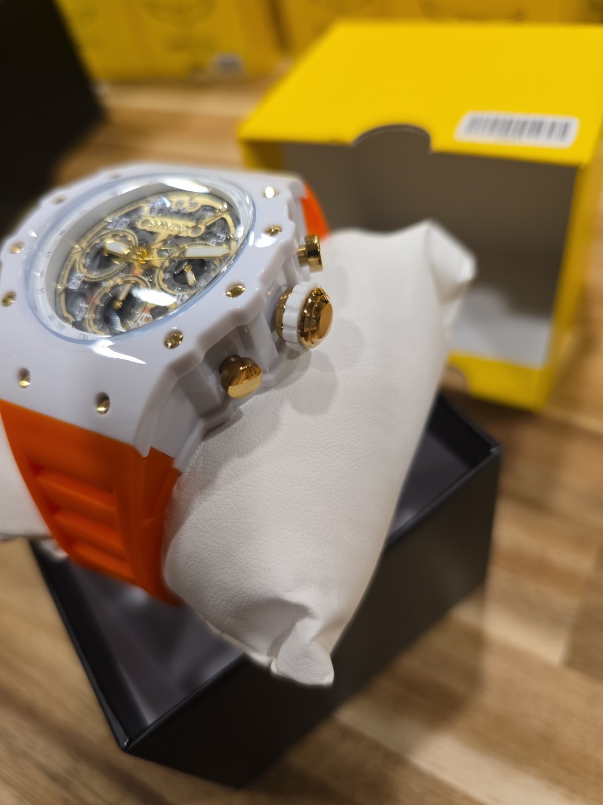 Invicta Racing Vaulthan Men’s Watch 69651 44mm White/Orange Band New!!