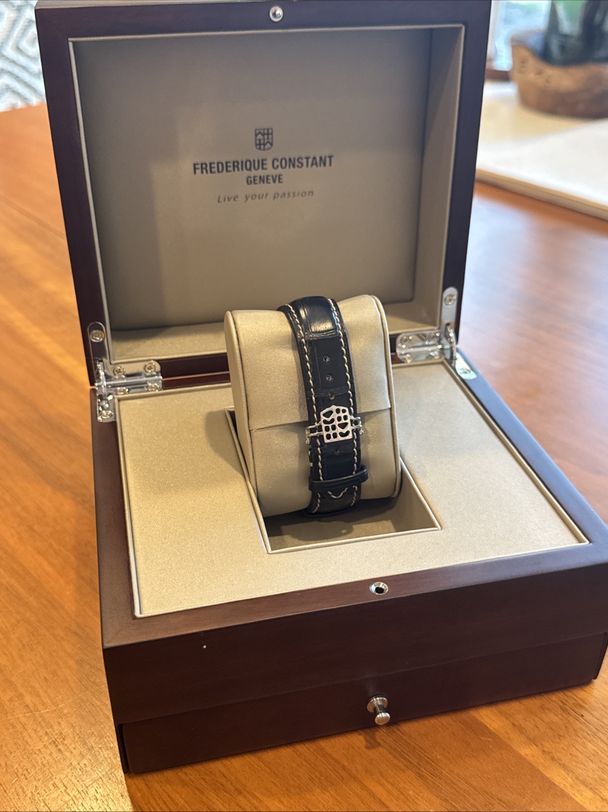 Frederique Constant WORLDTIMER FC-718NWM4H6