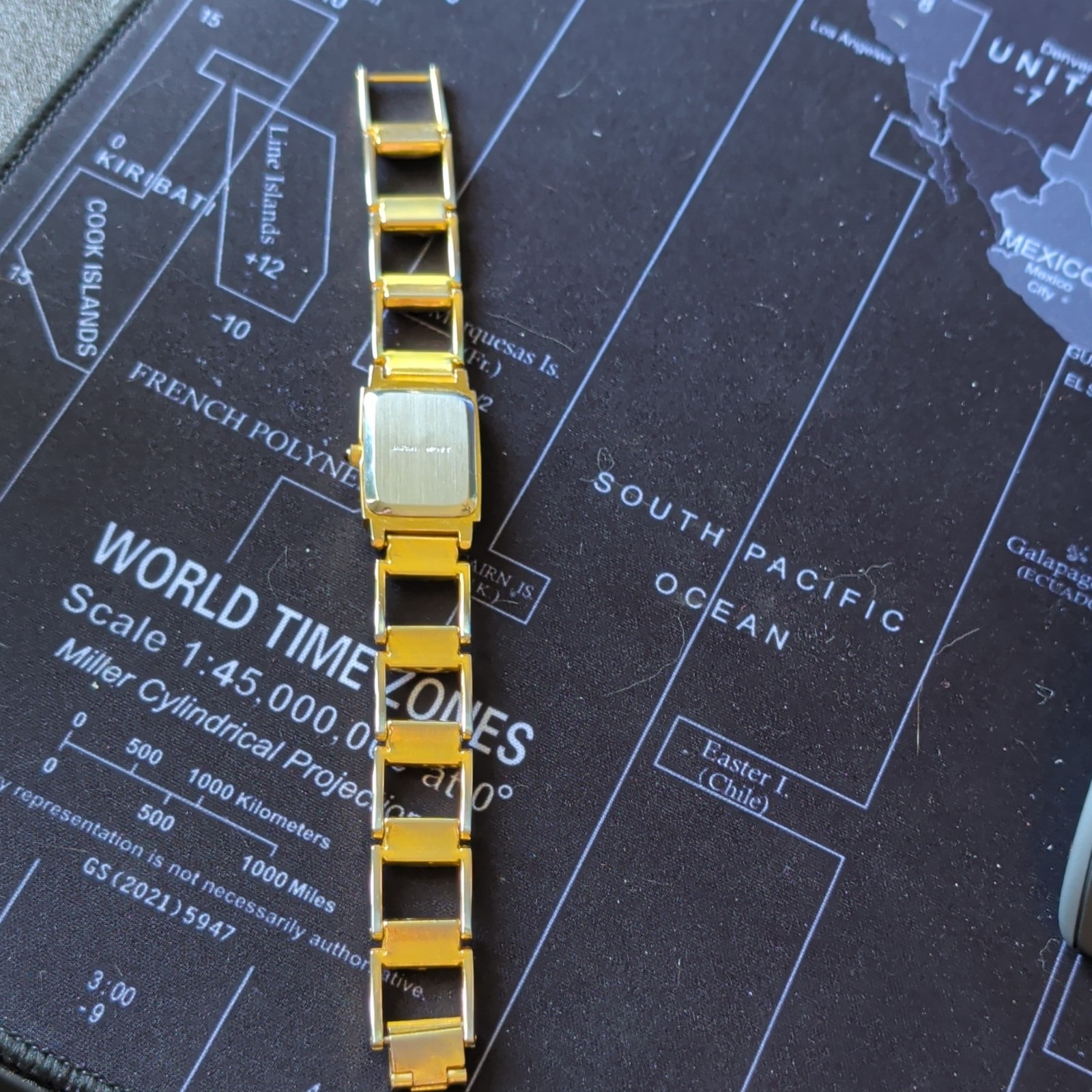Giorgio Beverly Hills Women’s Quartz Rectangle Dress Watch Gold Bracelet