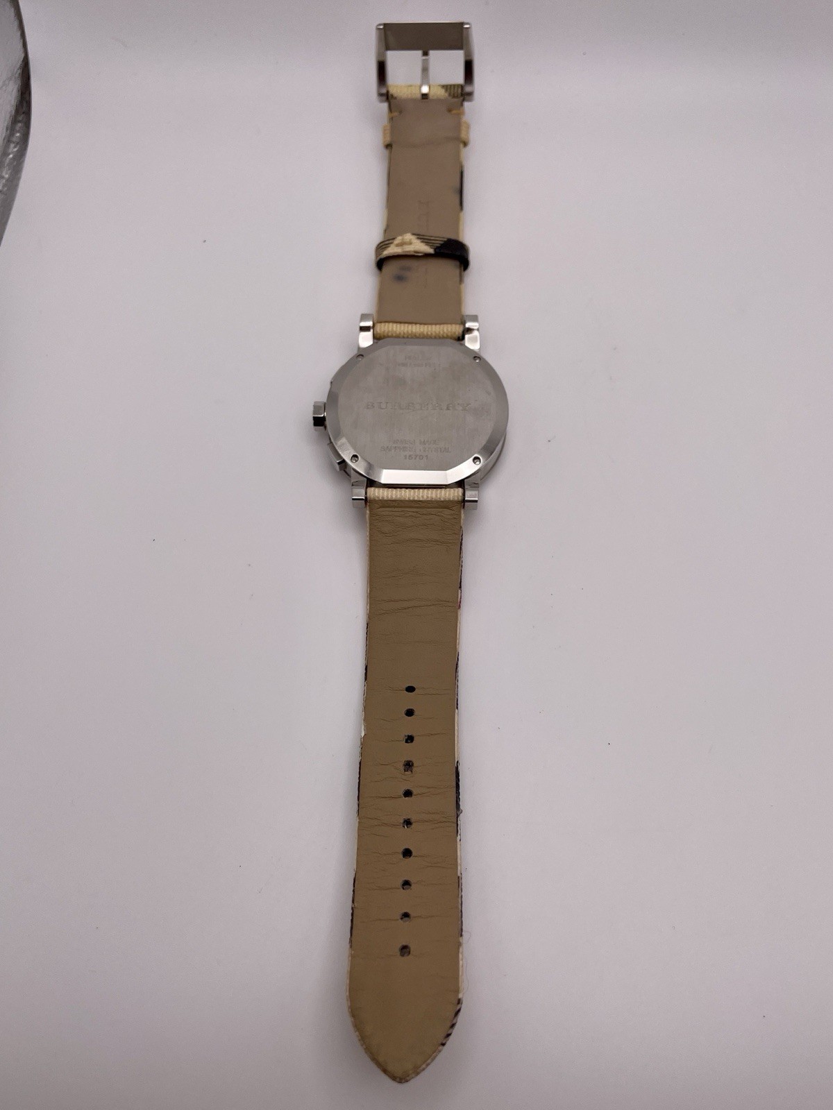 Burberry The City Nova White Swiss Unisex Watch WR 50M BU9357 New Battery