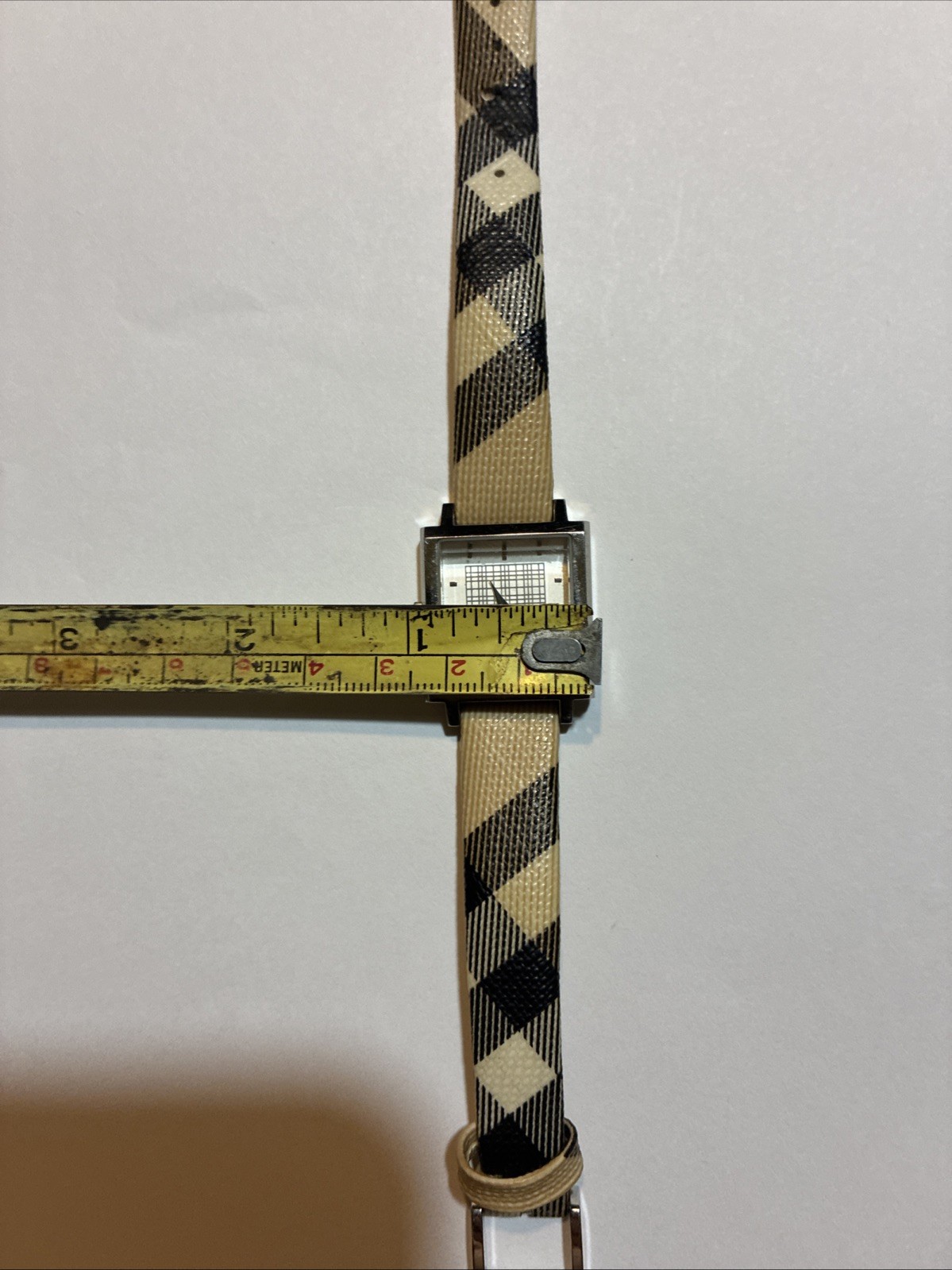 Burberry Ladies Nova Check Square Face Watch 00147-BU2016 30m/100 New Battery