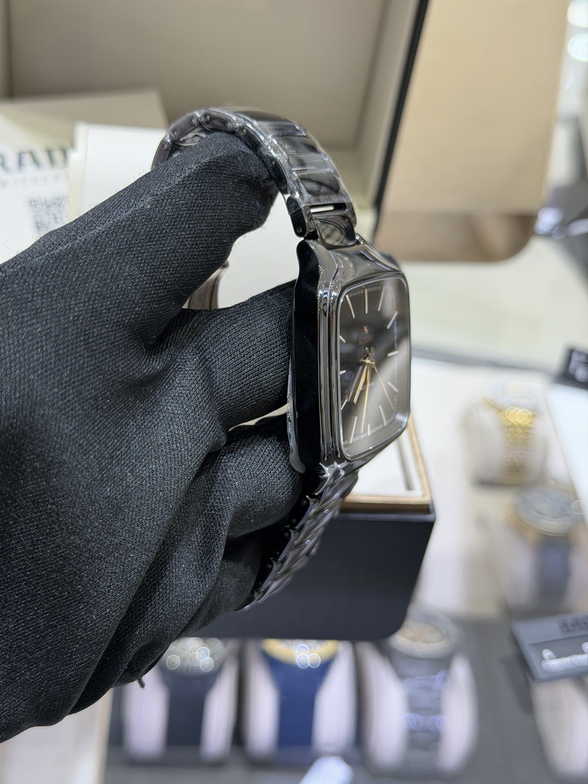 New Rado True Square 29.2 MM Quartz Black Dial Ladies Watch R27080172