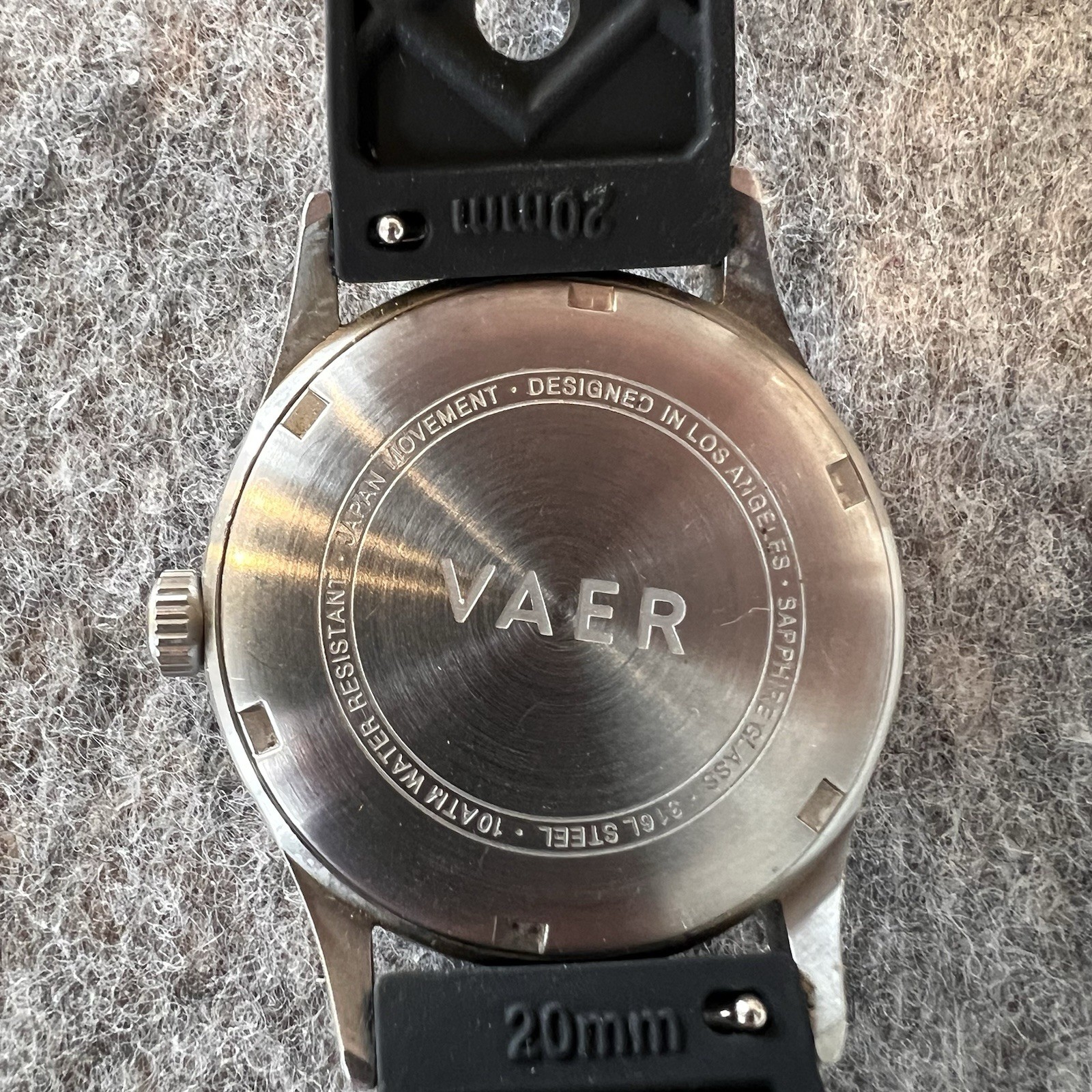 Vaer Men’s Field Watch 35mm Quick Release Strap Screw Down Crown