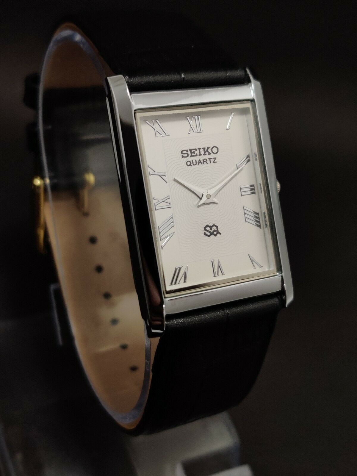 Vintage Seiko Slim Tank Quartz Men White Dial Dress Watch-Free DDP Shipping