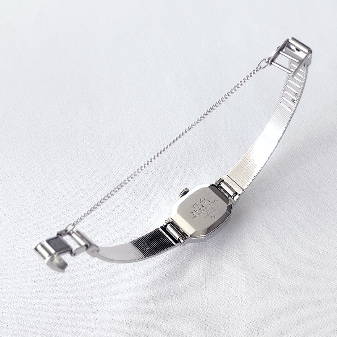 SEIKO 21 Jewels Ladies Manual Wind Wristwatch Model 11 3770 Working Item