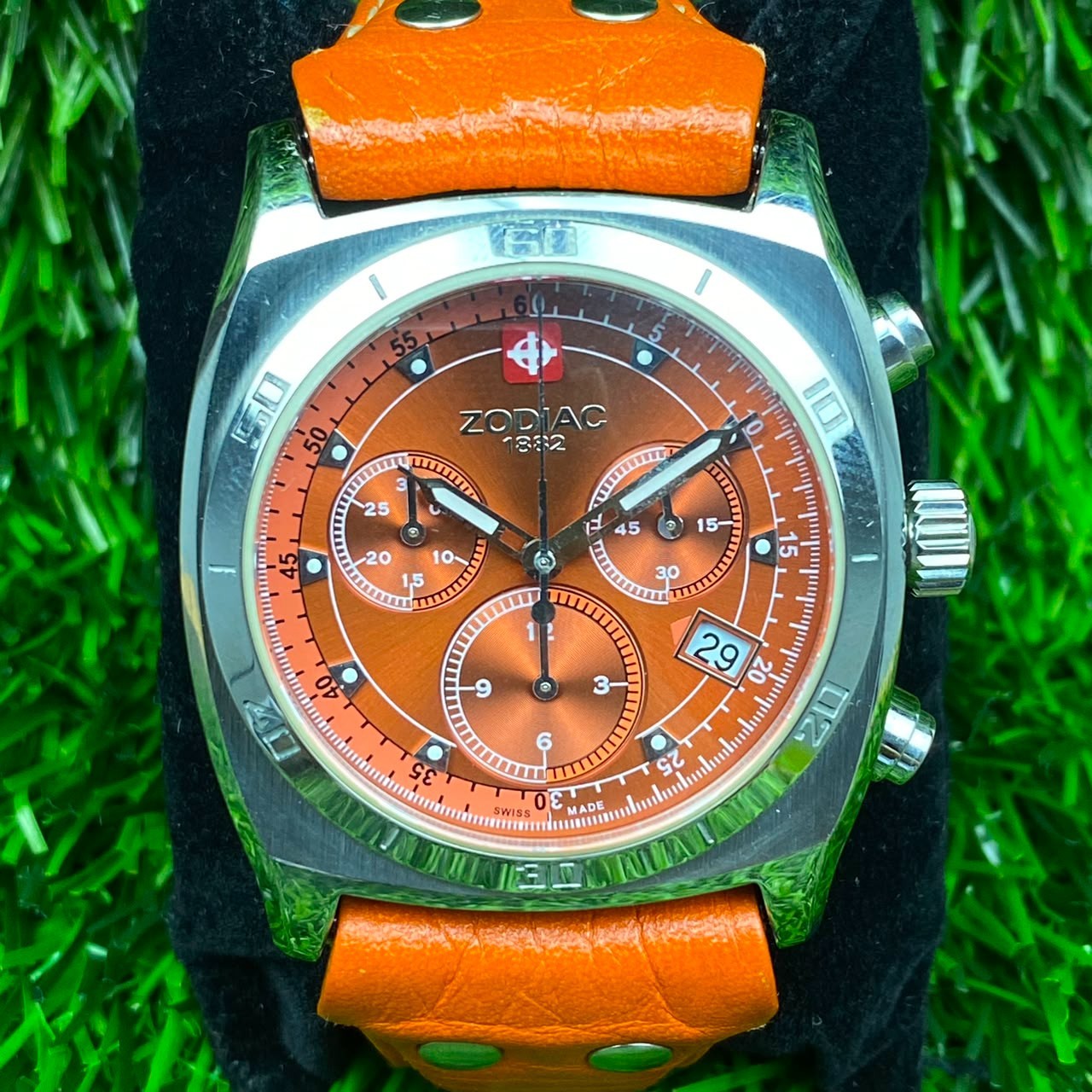 Rare Zodiac Desert Master Z07010 Quartz Orange Dial Chronograph Leather Watch