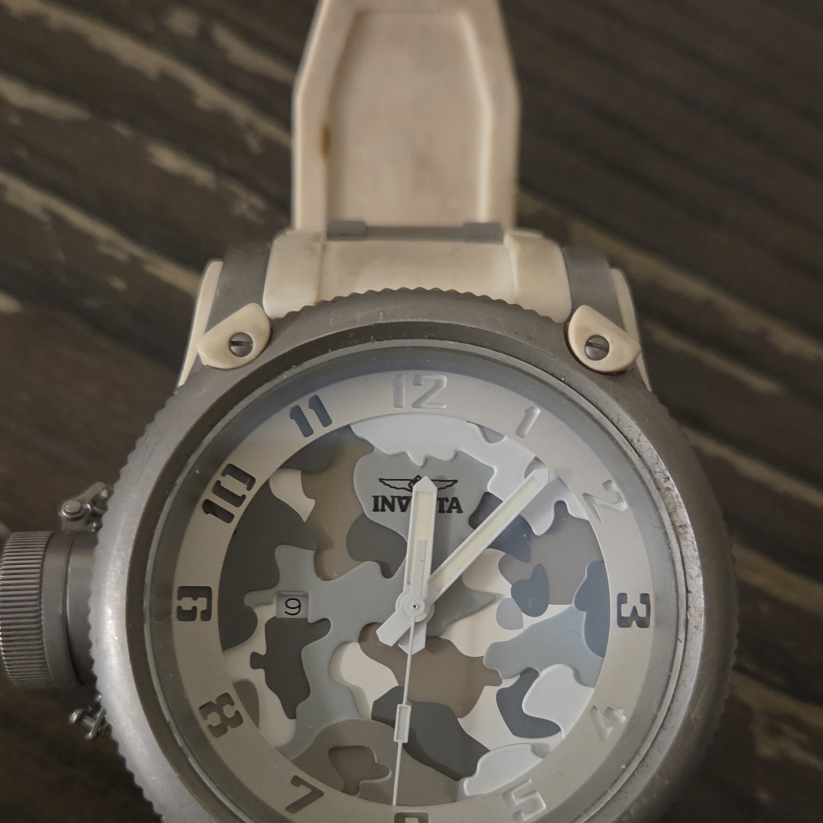 Invicta – ARCTIC WHITE CAMO Edition – Russian Diver – Quartz – mens watch