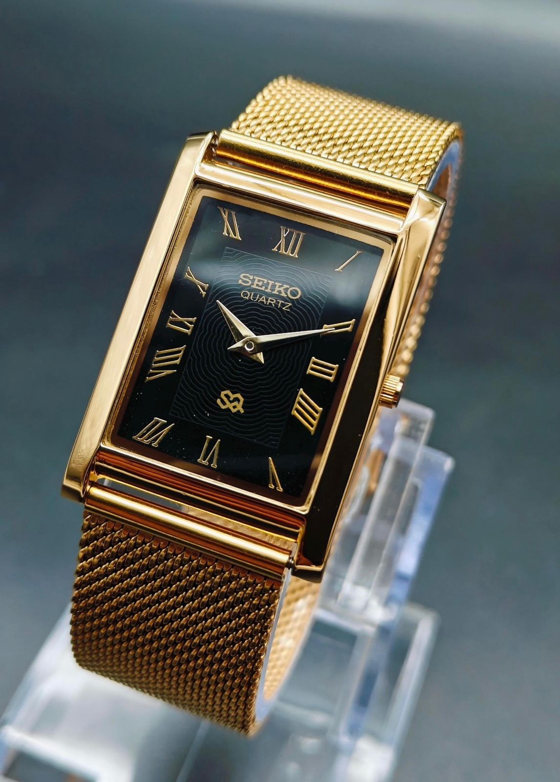 Rare Vintage Seiko Slim Quartz Men’s Wrist Watch