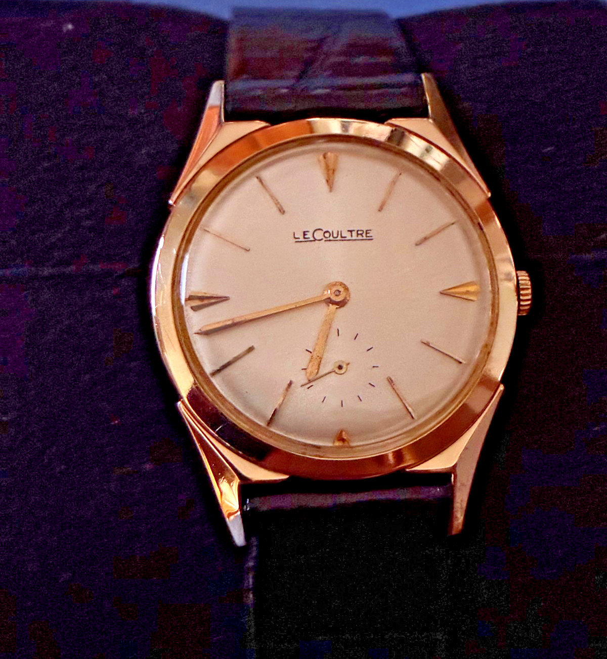 Jaeger-LeCoultre Champagne Men’s Watch – 2285