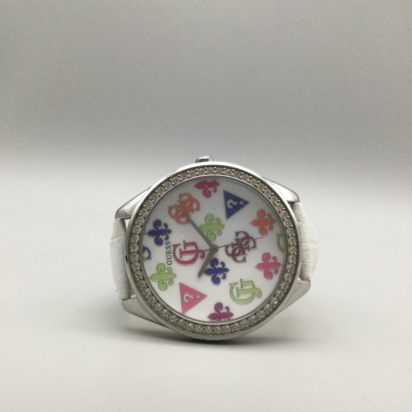 Guess Womens Watch 44mm White Dial Multicolor Crystal Bezel Leather New Battery