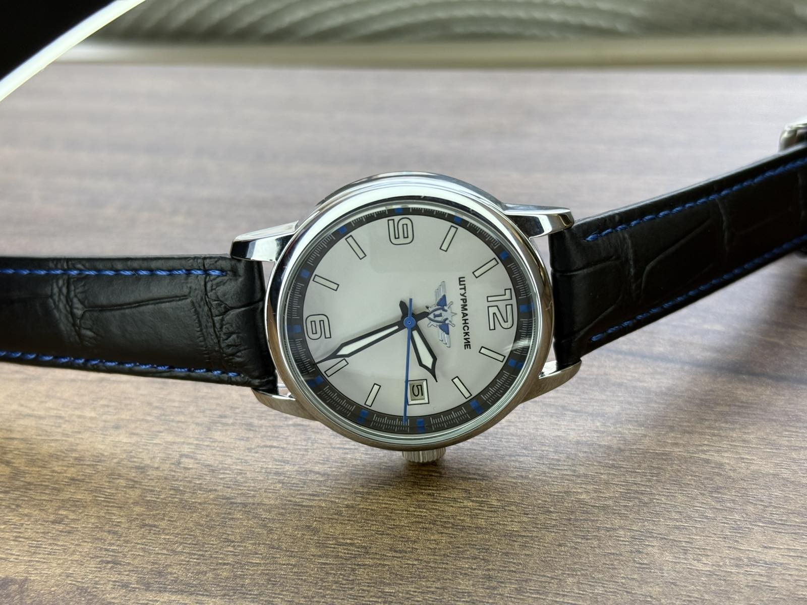 Watch Aviator Mechanical Vintage Soviet USSR Pilot Military Day Calendar Wrist