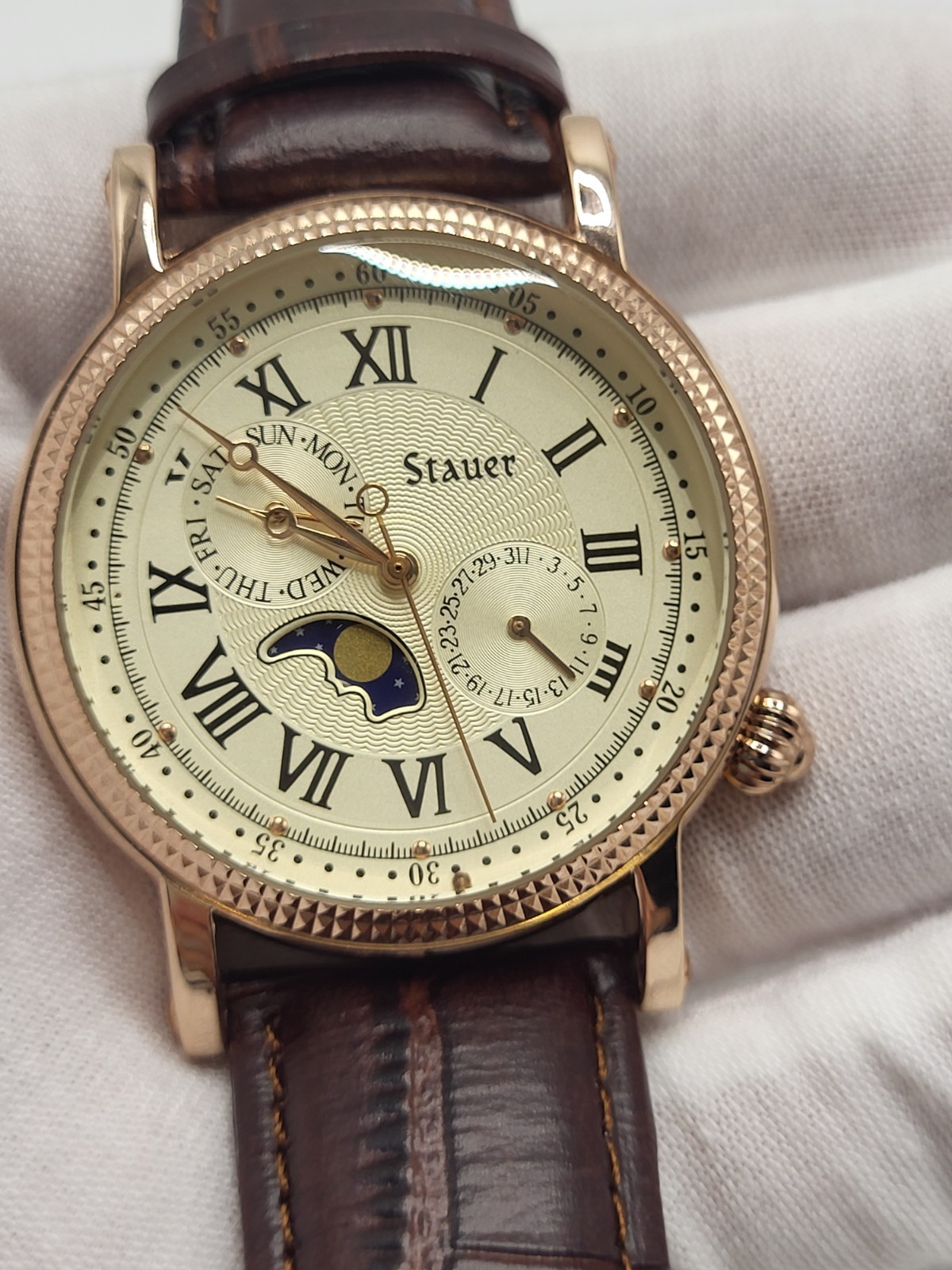 [ Brand NEW ] Stauer Mens Beige Dial Maroon Leather Strap Quartz Watch 20390