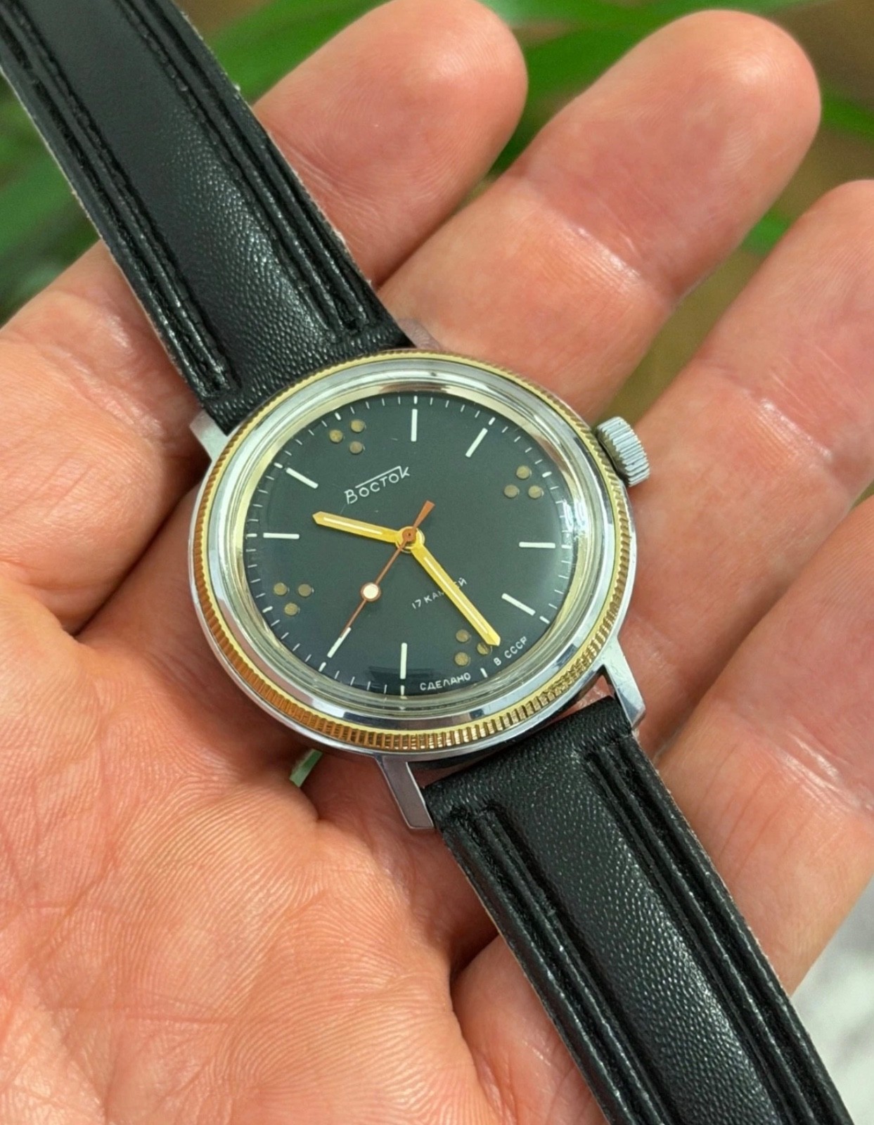 Vintage Vostok Komandirskie Soviet Men’s Watch Manual Winding 17 Jewels Rare