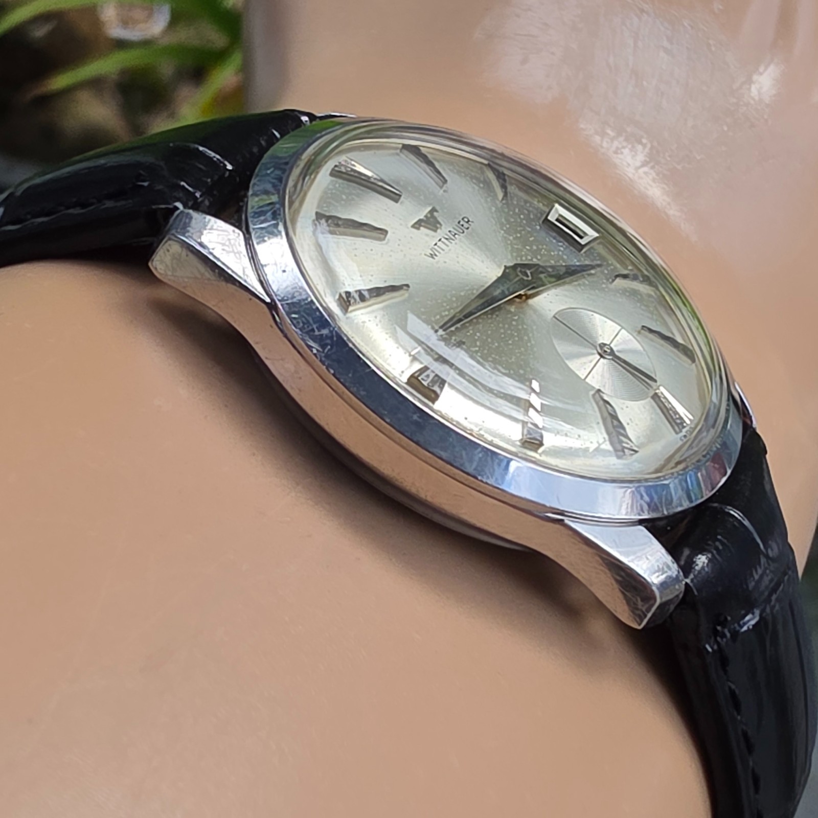 Vintage WITTNAUER men’s manual wind watch Ref:6300 Date rare dial swiss 1960s
