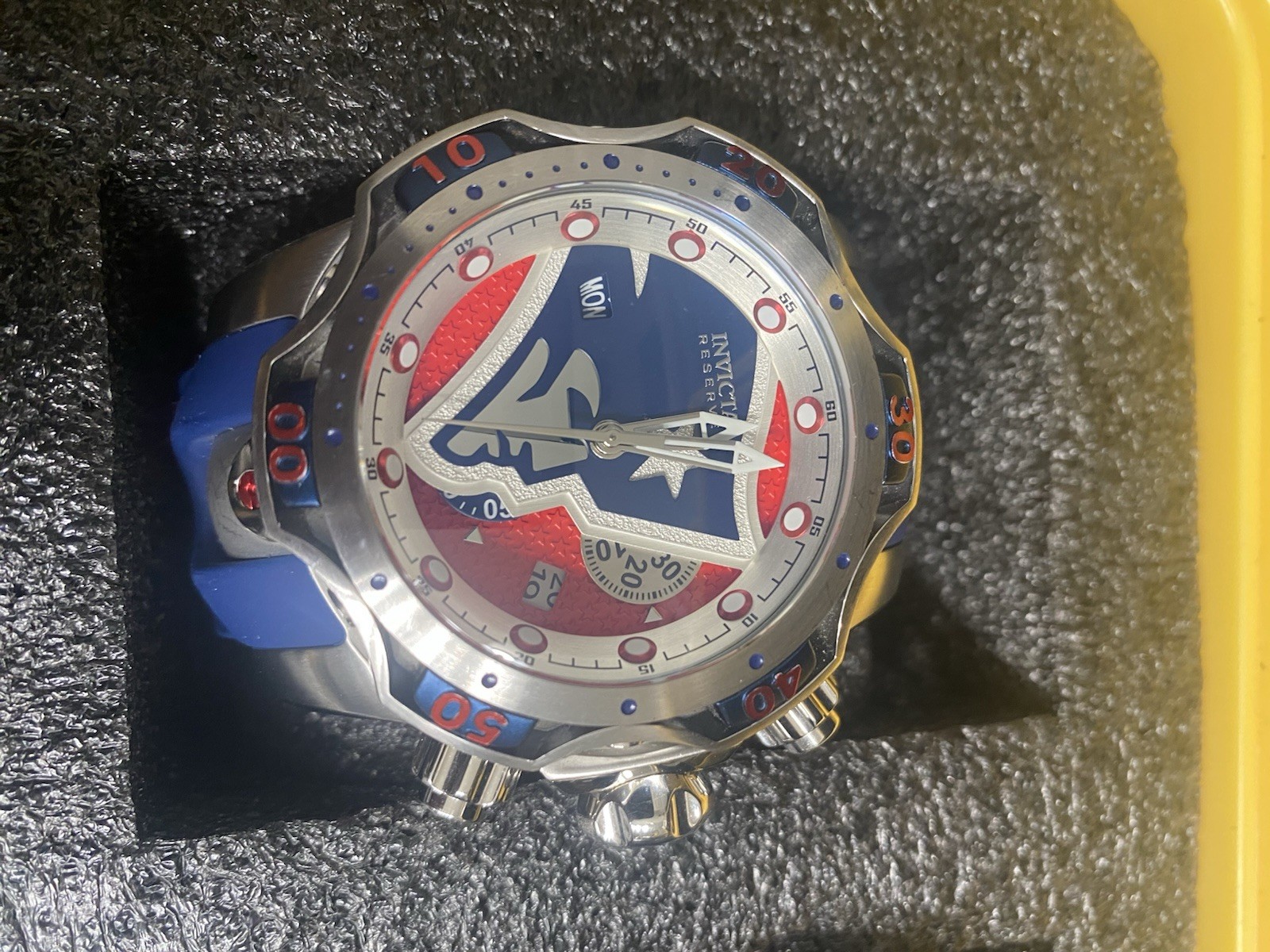 Invicta NFL New England Patriots Blue/Silver Men’s Watch – 33057